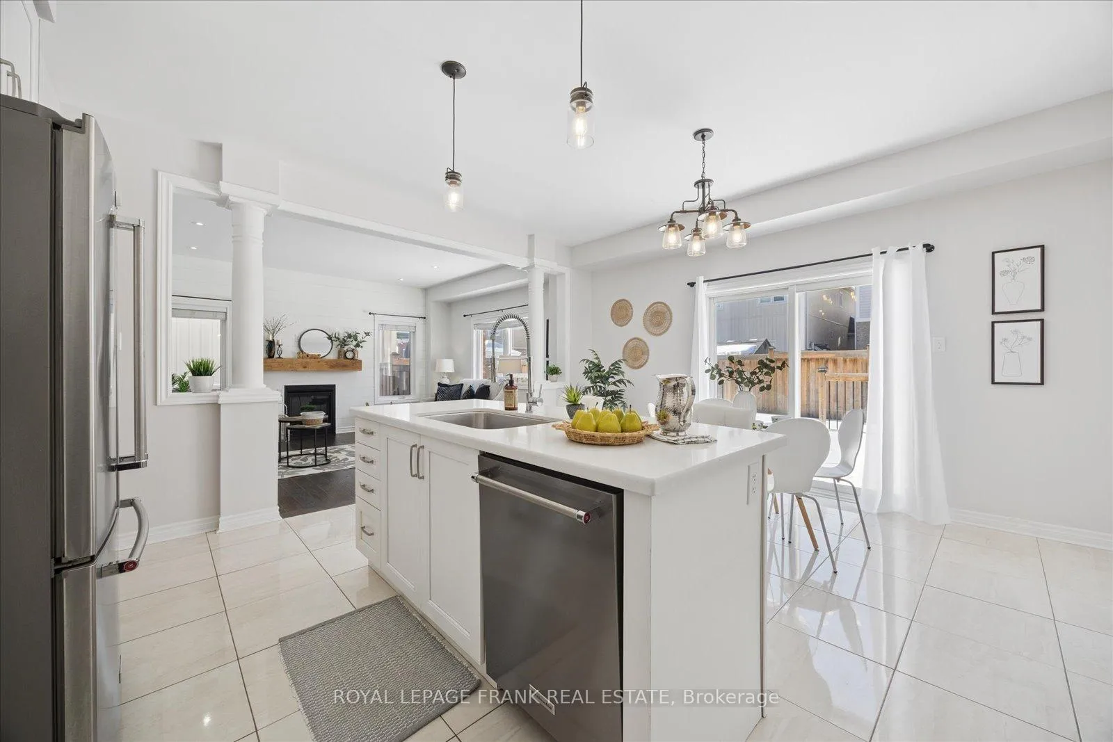 Photo 14 of 193 Kenneth Cole Drive, Clarington, Bowmanville — HOMEH