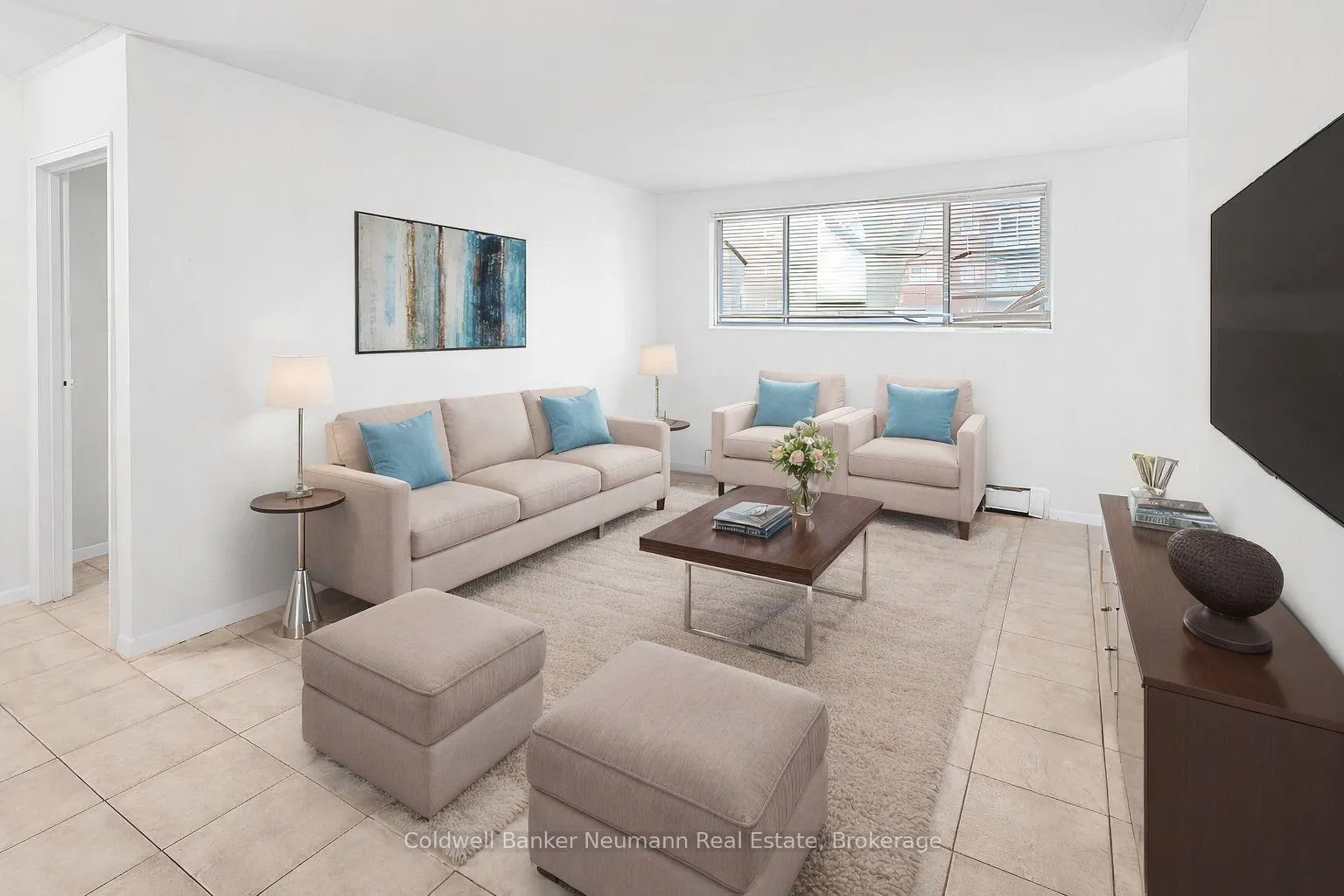 Front of Unit 1, 8 Delaware Avenue