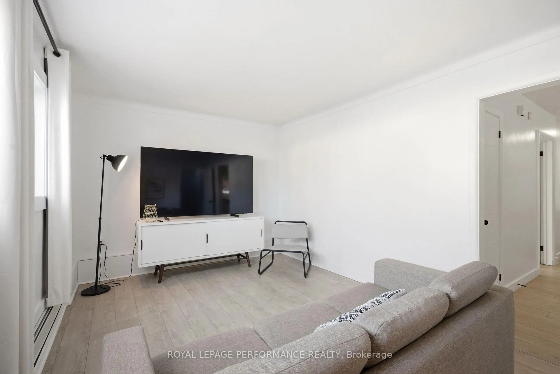 Photo 23 of 176 Dagmar Avenue, Ottawa, Vanier — HOMEH
