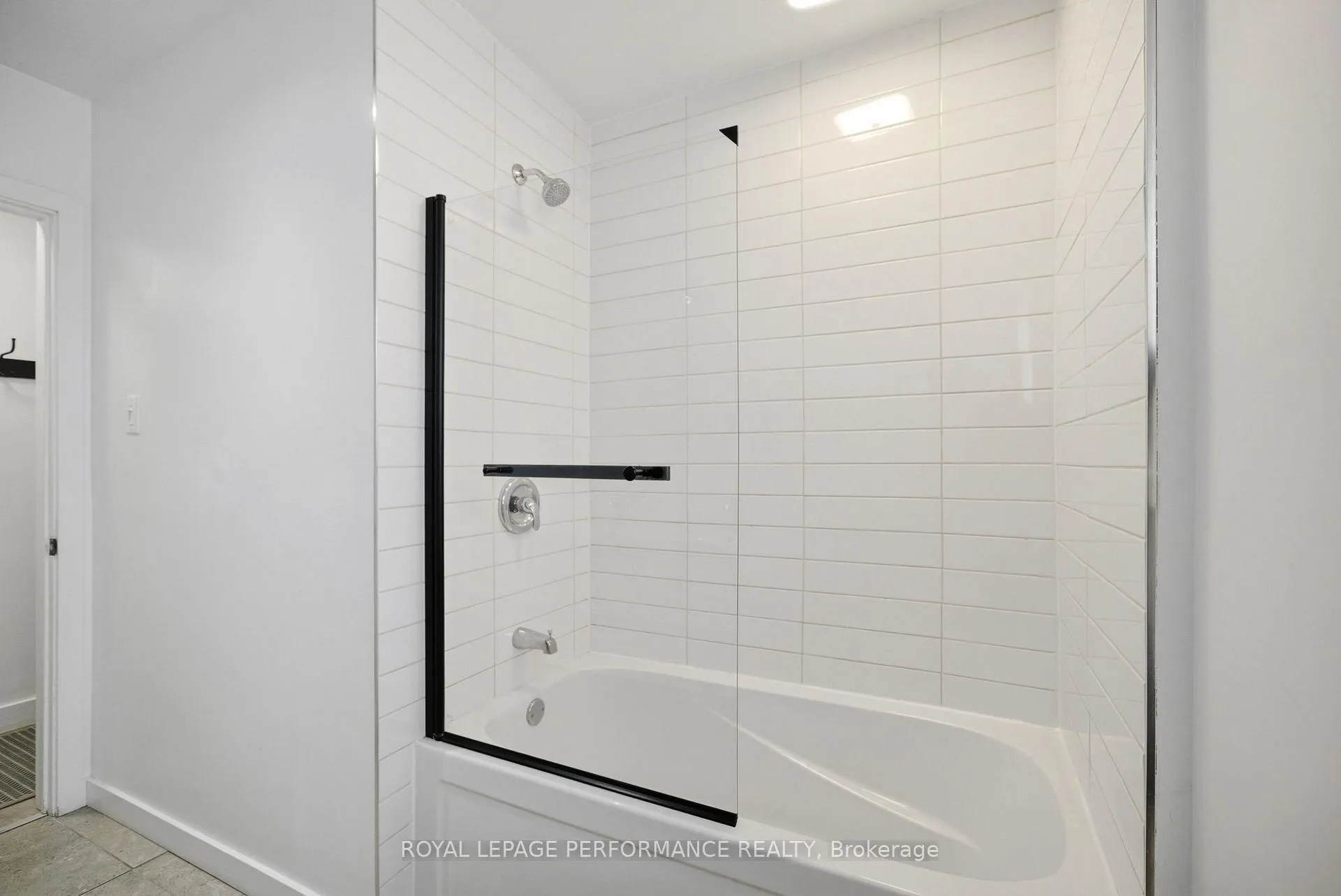 Photo 33 of 176 Dagmar Avenue, Ottawa, Vanier — HOMEH