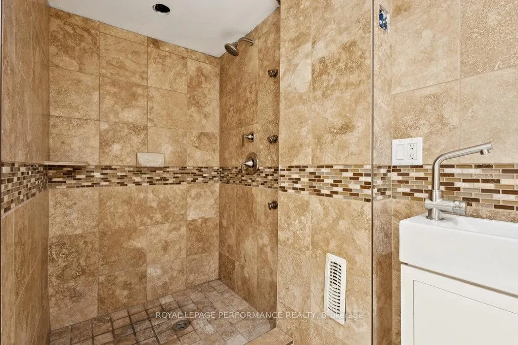 Photo 23 of 1834 Russell Road, Ottawa, Elmvale Acres — HOMEH