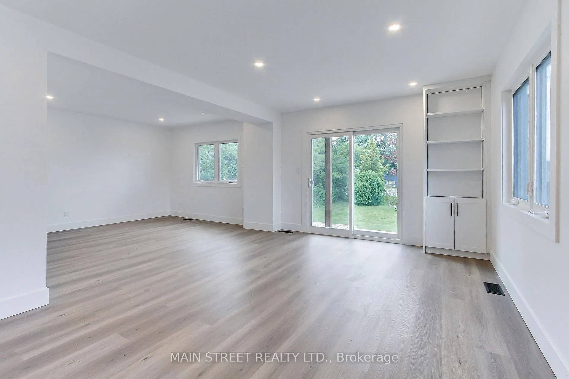 Photo 7 of 353 Pasadena Drive, Georgina, Keswick South — HOMEH