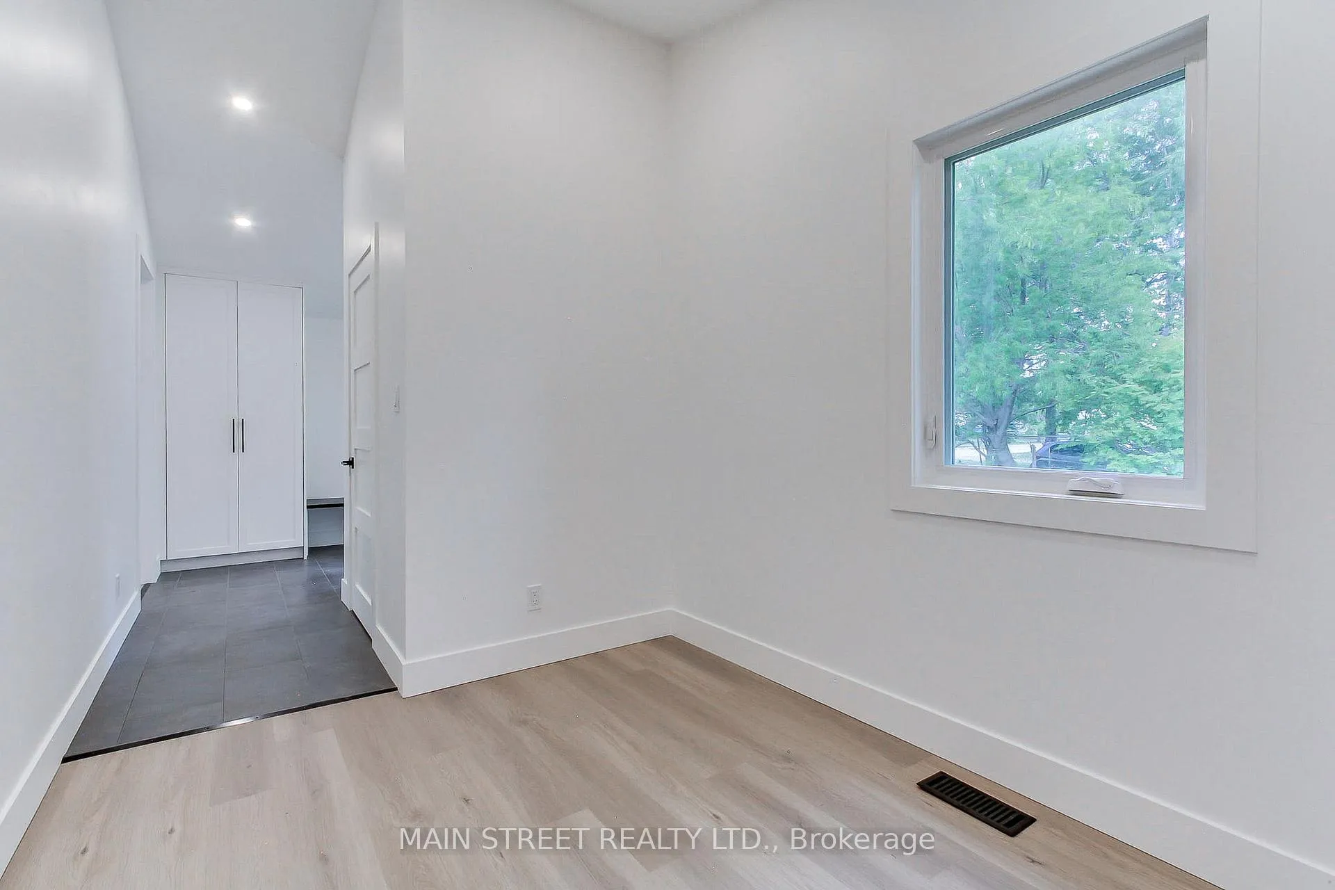 Photo 17 of 353 Pasadena Drive, Georgina, Keswick South — HOMEH