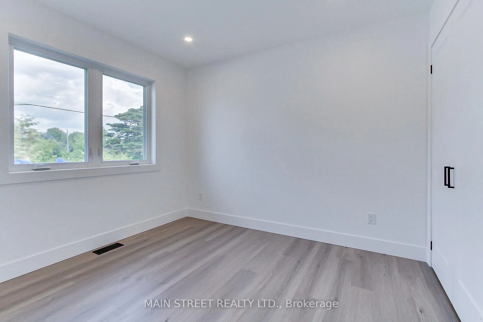 Photo 28 of 353 Pasadena Drive, Georgina, Keswick South — HOMEH