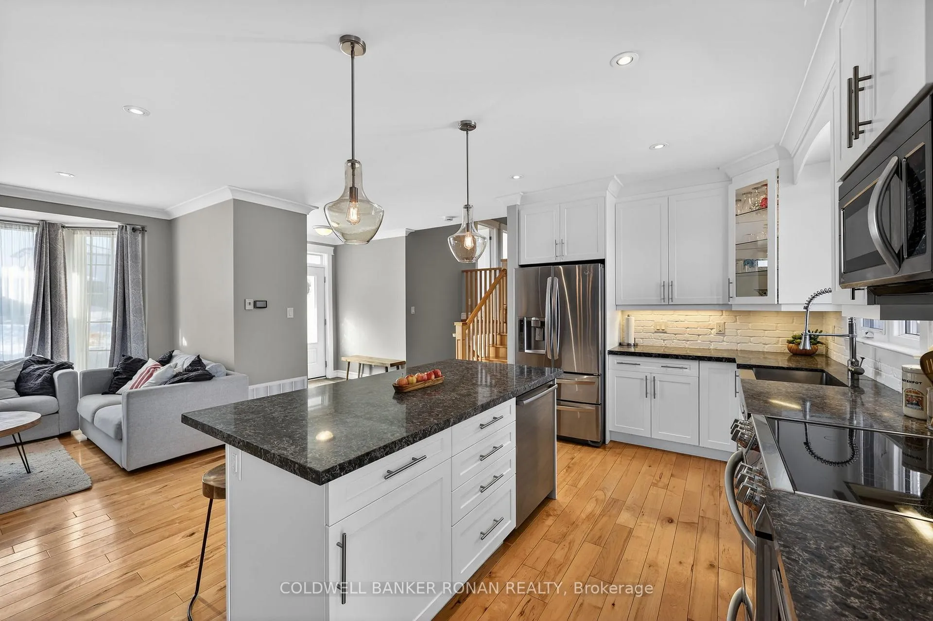 Photo 11 of 96 Boyne Crescent, New Tecumseth, Alliston — HOMEH