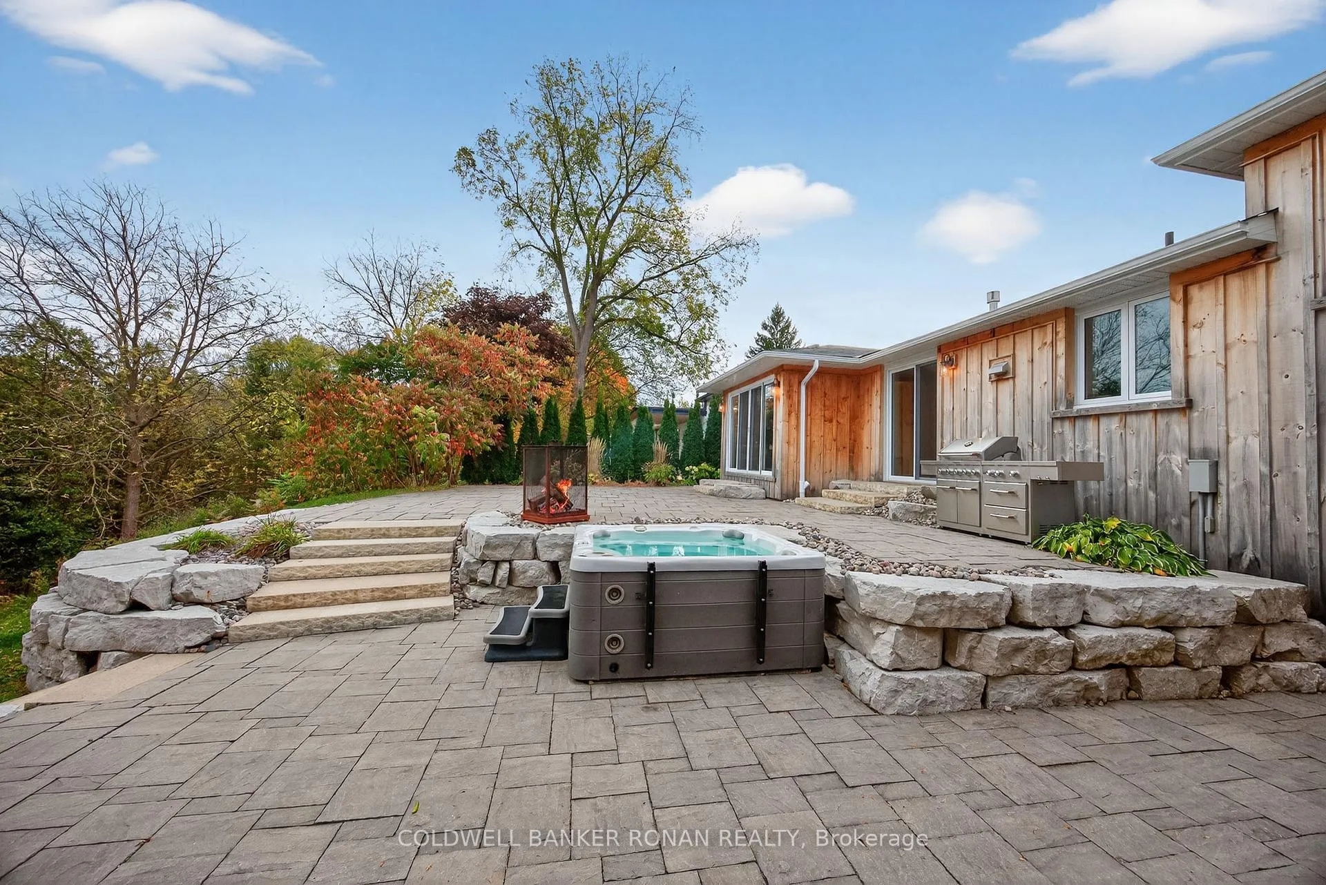 Photo 43 of 96 Boyne Crescent, New Tecumseth, Alliston — HOMEH