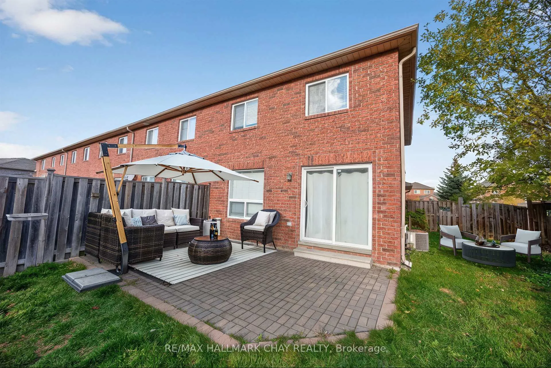 Photo 3 of 36 Goodwin Drive, Barrie, Painswick South — HOMEH