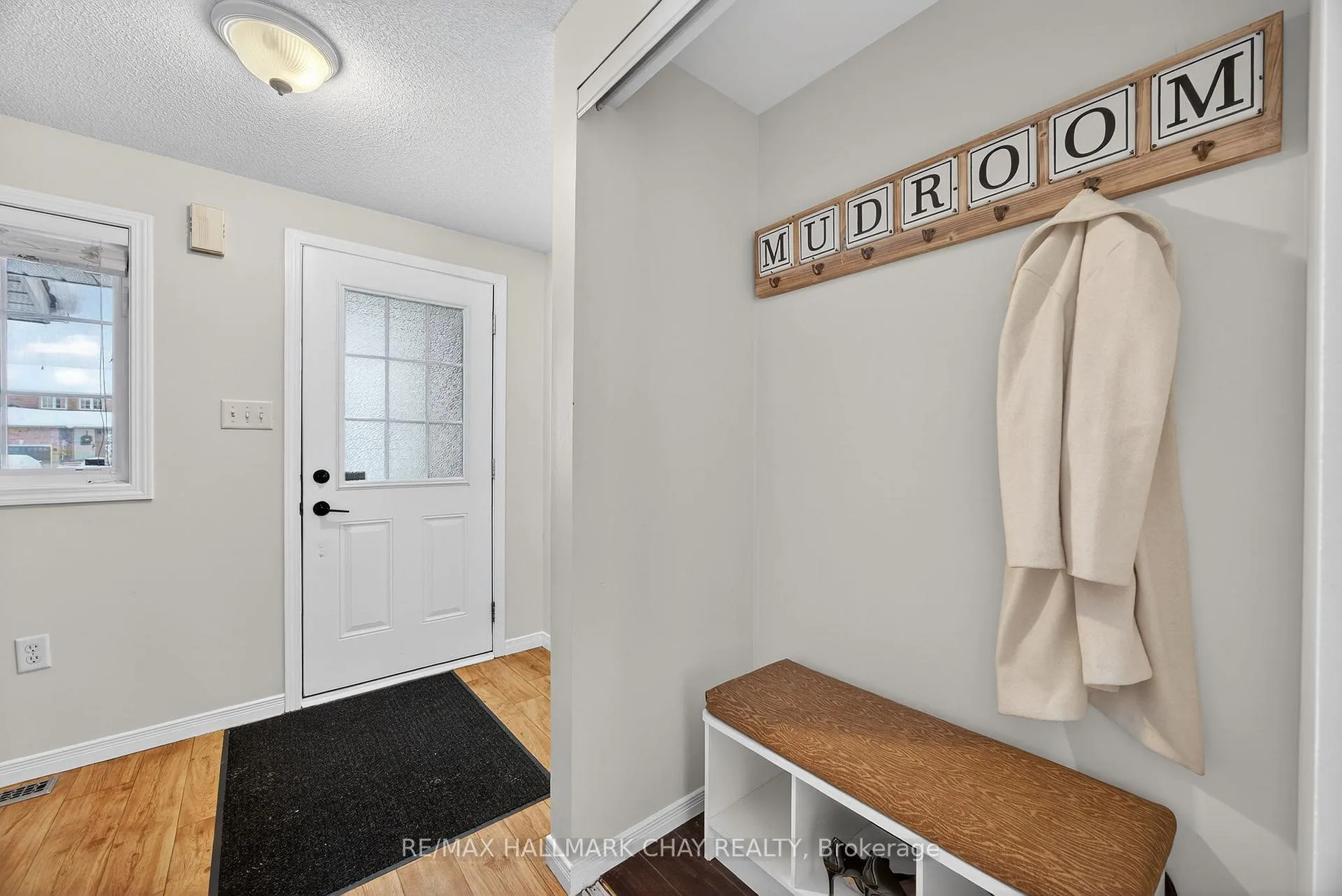 Photo 8 of 36 Goodwin Drive, Barrie, Painswick South — HOMEH