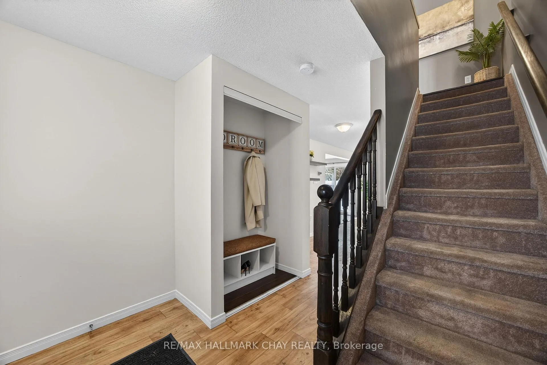 Photo 19 of 36 Goodwin Drive, Barrie, Painswick South — HOMEH