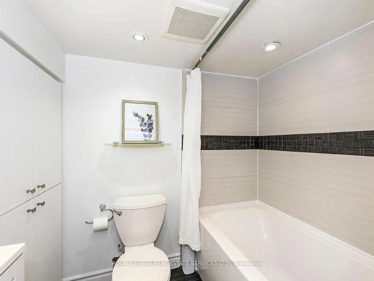 Photo 26 of 135 Bernice Crescent, Toronto, Rockcliffe-Smythe — HOMEH