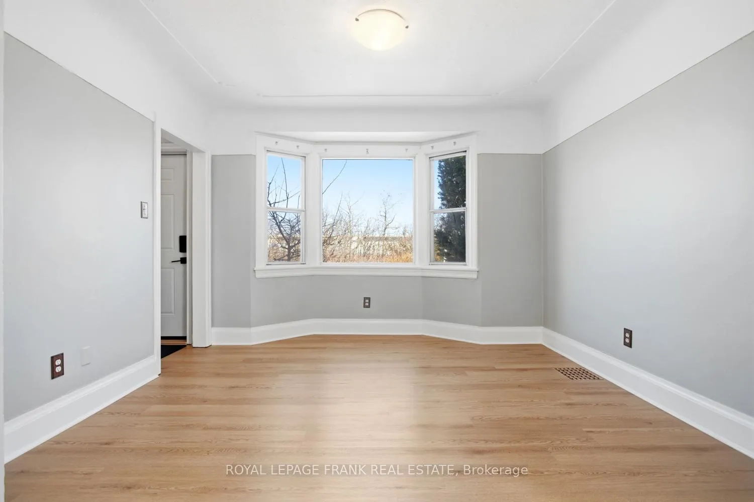 Photo 4 of 542 Walmer Road, Hamilton, McQuesten — HOMEH