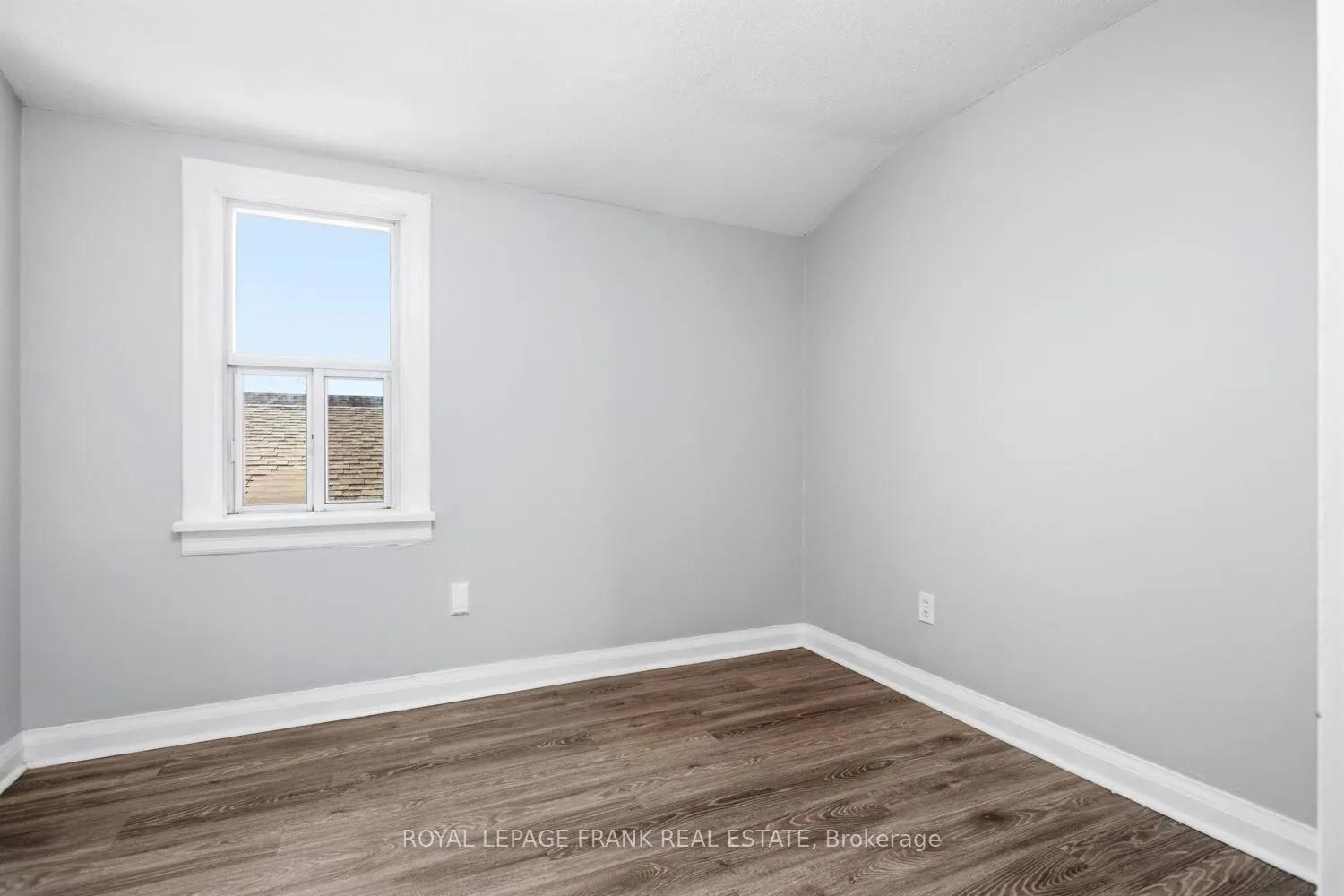 Photo 16 of 542 Walmer Road, Hamilton, McQuesten — HOMEH