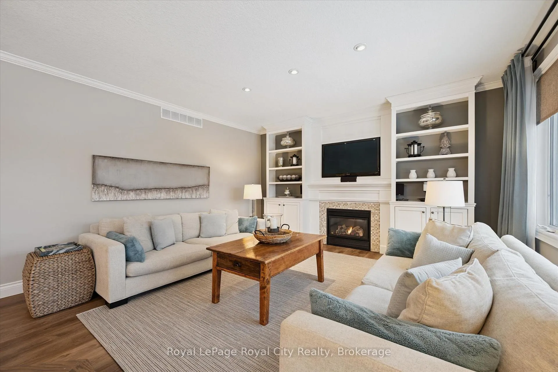 Photo 17 of 60 Hazelwood Drive, Guelph, Kortright Hills — HOMEH