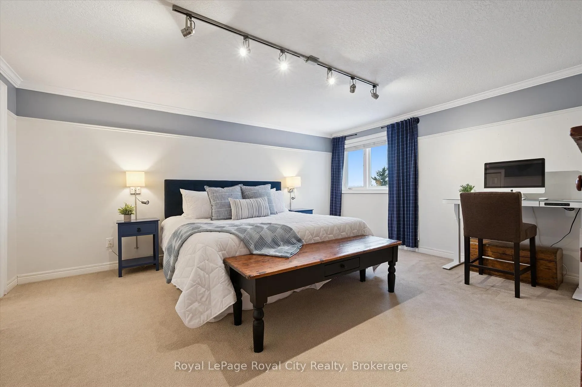 Photo 23 of 60 Hazelwood Drive, Guelph, Kortright Hills — HOMEH
