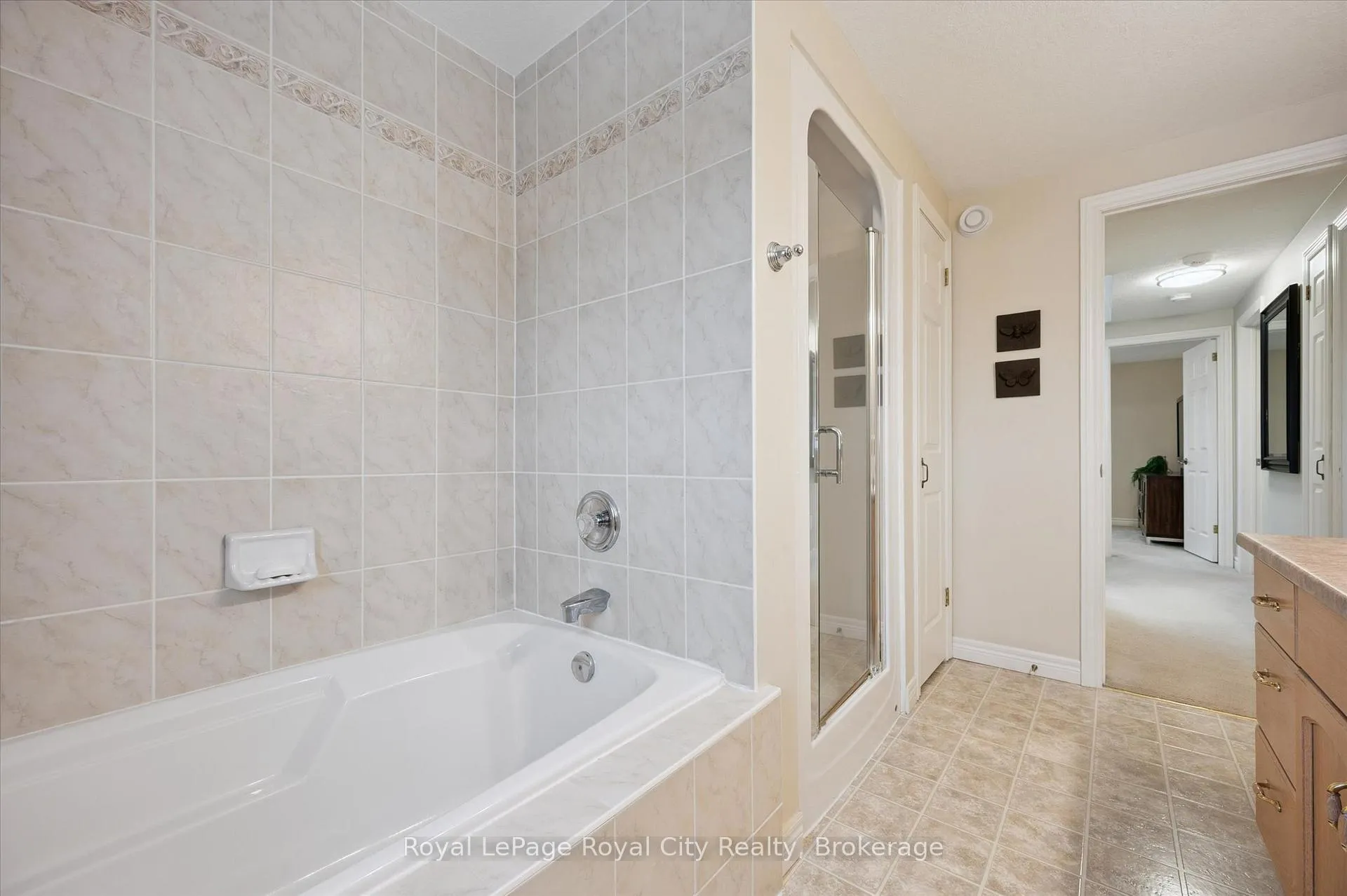 Photo 26 of 60 Hazelwood Drive, Guelph, Kortright Hills — HOMEH