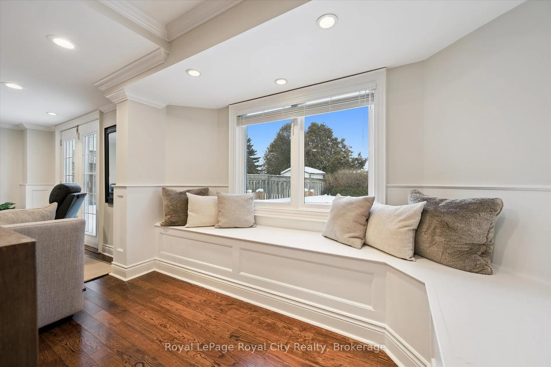 Photo 37 of 60 Hazelwood Drive, Guelph, Kortright Hills — HOMEH