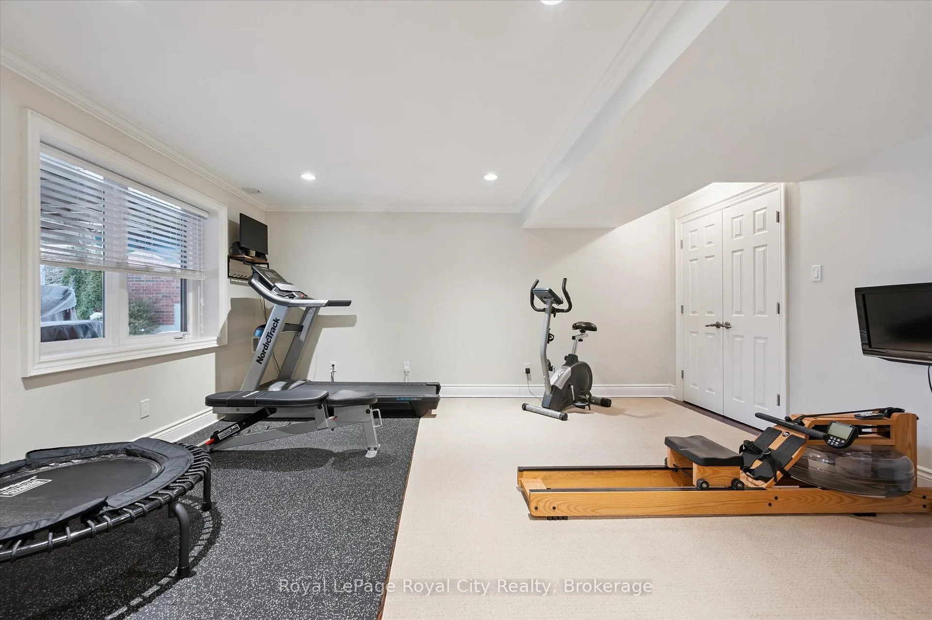 Photo 41 of 60 Hazelwood Drive, Guelph, Kortright Hills — HOMEH