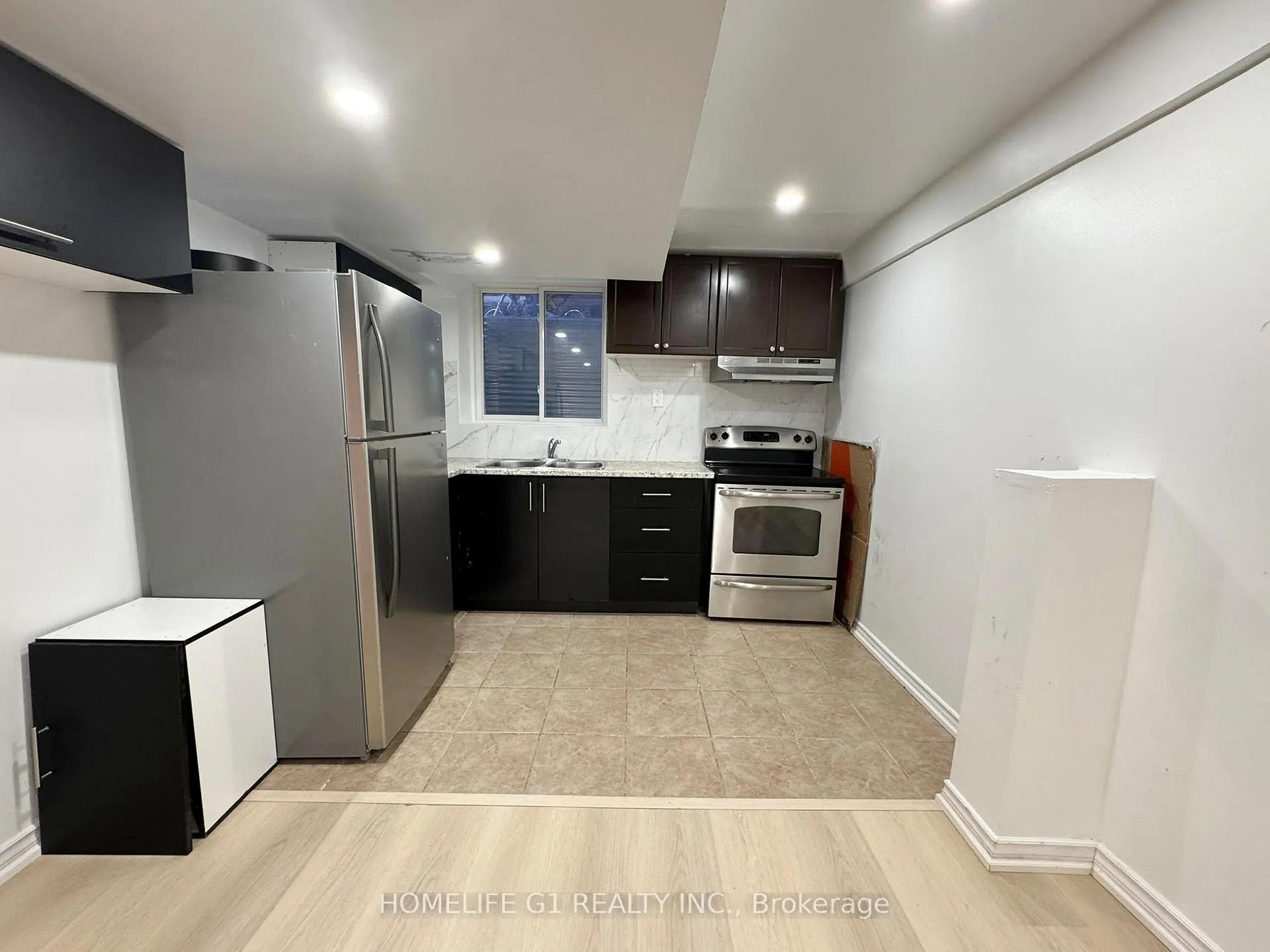 Photo 3 of 7 Bryony Road, Brampton, Northwest Brampton — HOMEH