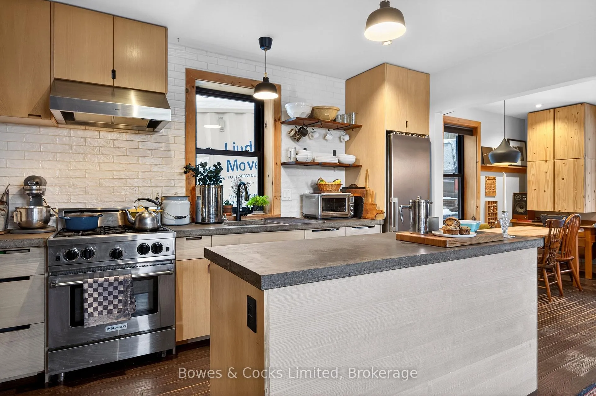 Photo 5 of 262 Munroe Avenue, Peterborough, Ashburnham Ward 4 — HOMEH