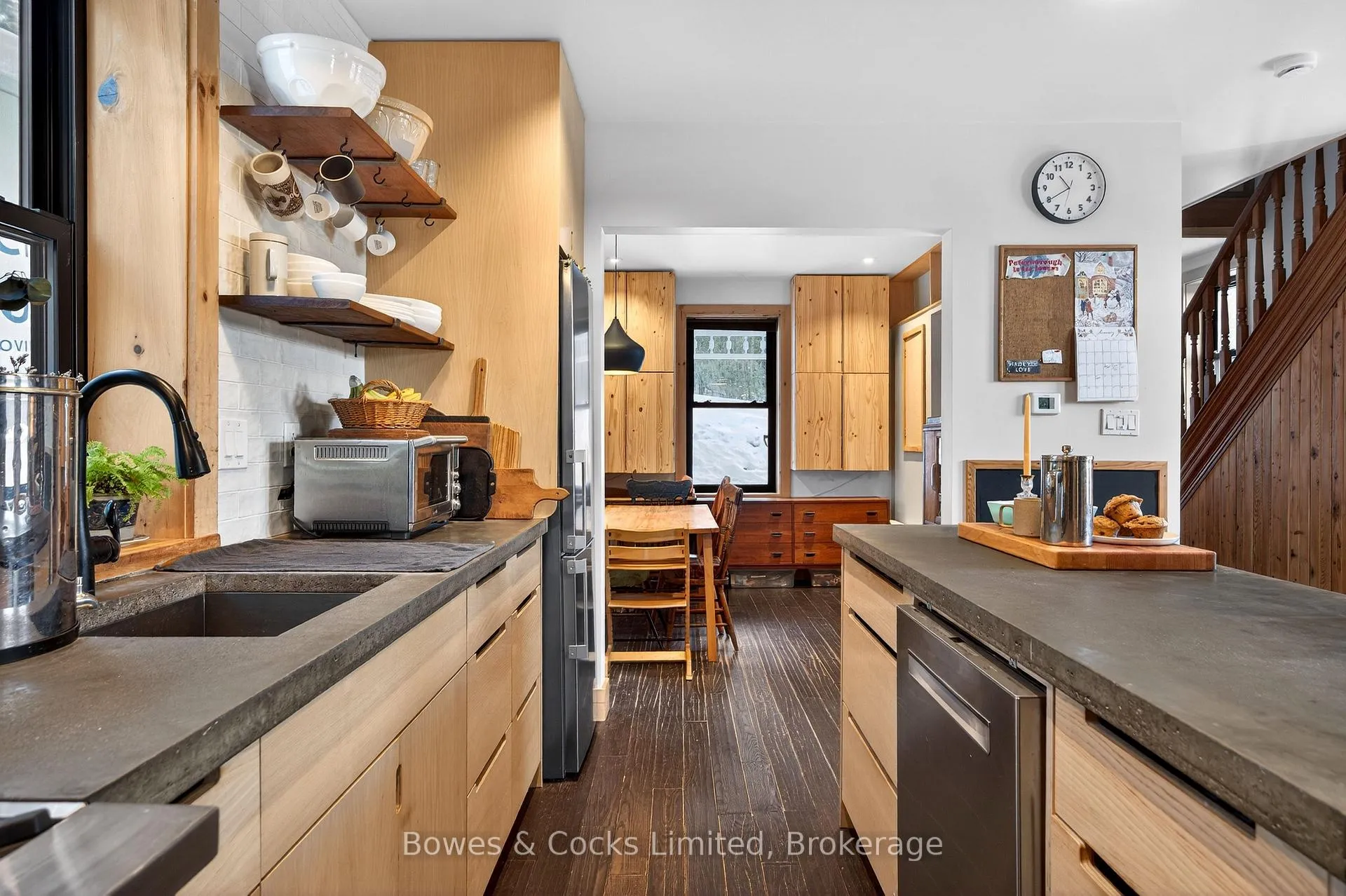 Photo 8 of 262 Munroe Avenue, Peterborough, Ashburnham Ward 4 — HOMEH