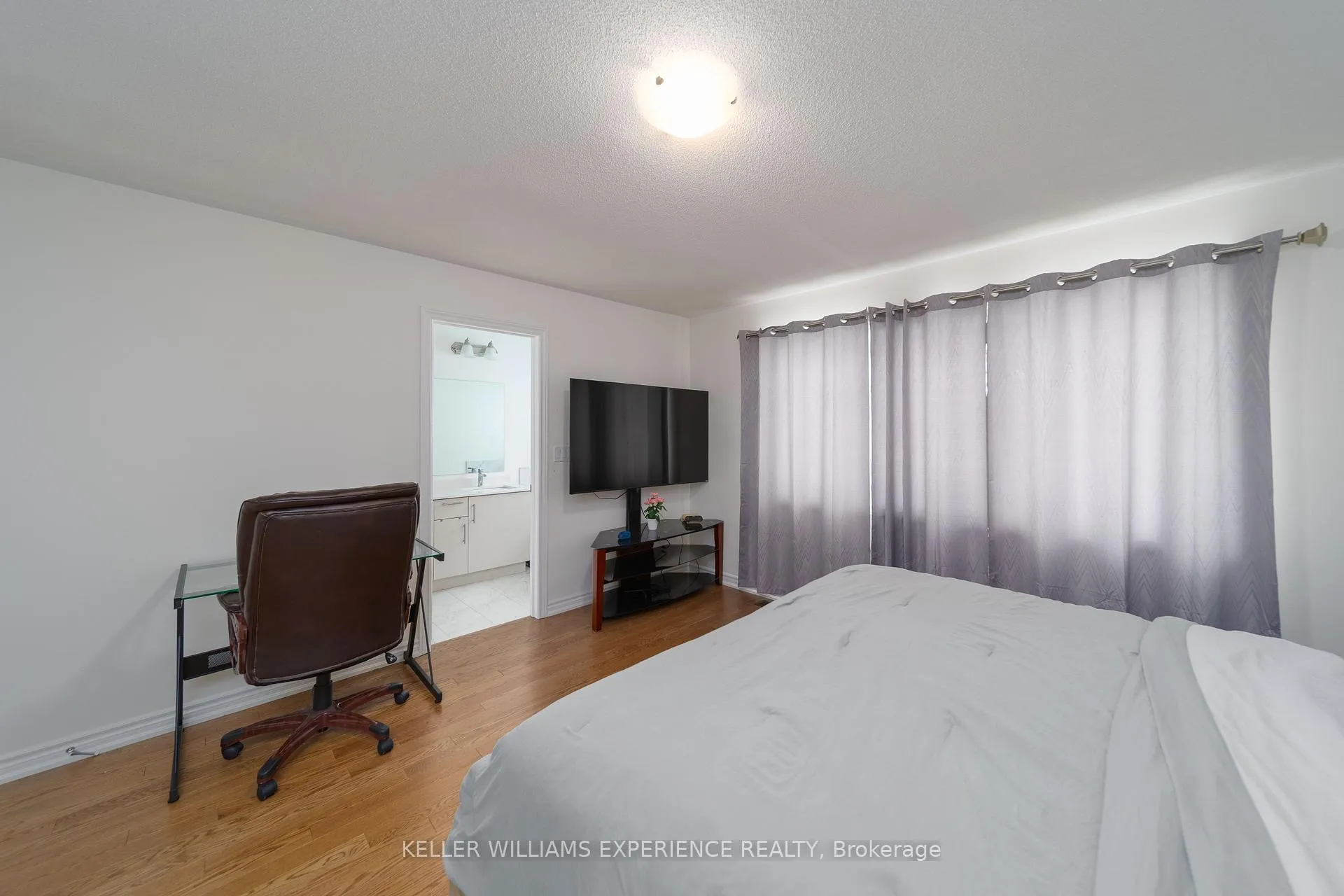 Photo 19 of 82 Phoenix Boulevard, Barrie, Rural Barrie Southeast — HOMEH