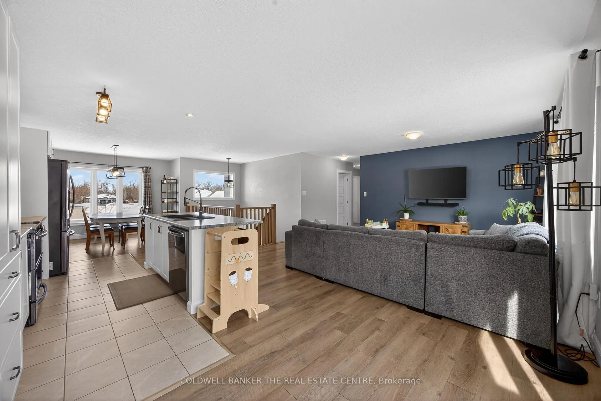 Photo 12 of 31 Ralph Dalton Boulevard, Tay, Victoria Harbour — HOMEH