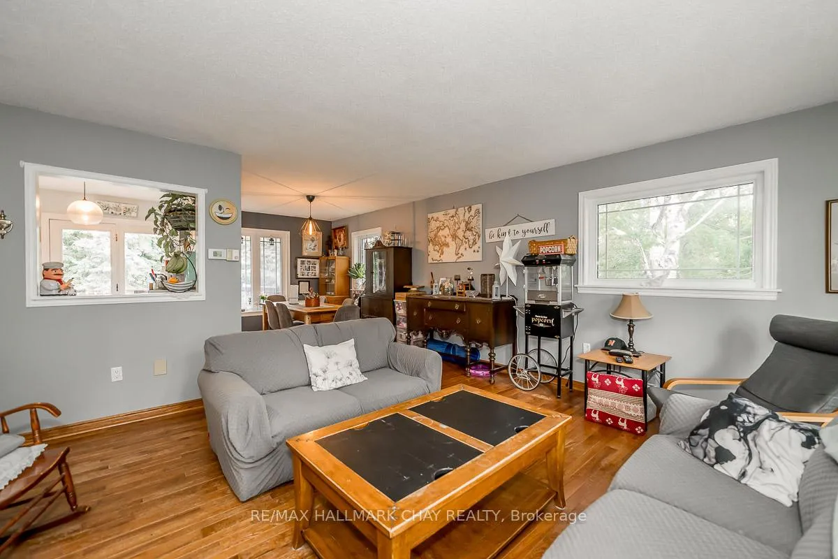 Photo 8 of 61 Marshall Crescent, Essa, Baxter — HOMEH