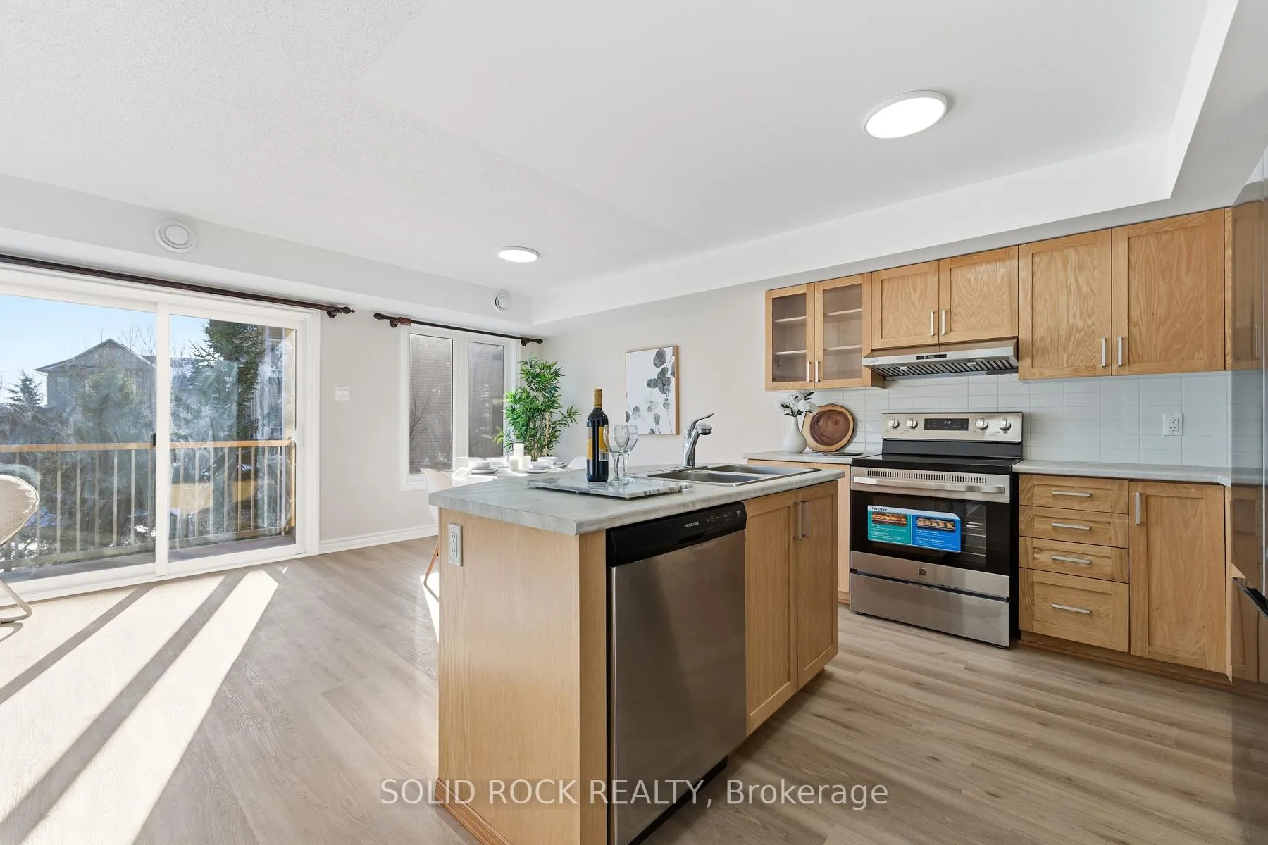 Photo 13 of Unit 6, 50 Barnstone Drive, Ottawa, Barrhaven East — HOMEH
