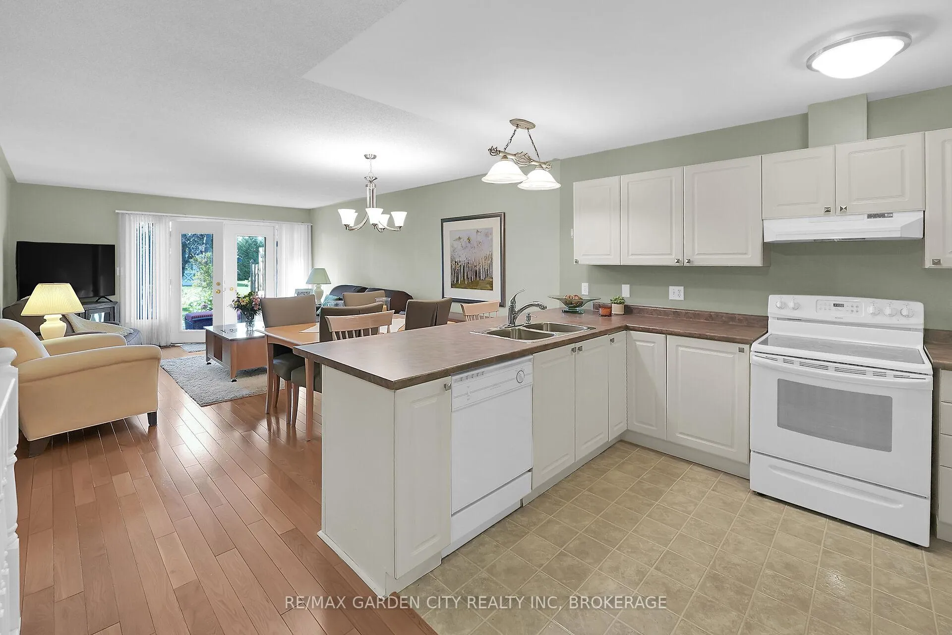 Photo 5 of 176 Beckett Crescent, Pelham, Fonthill — HOMEH
