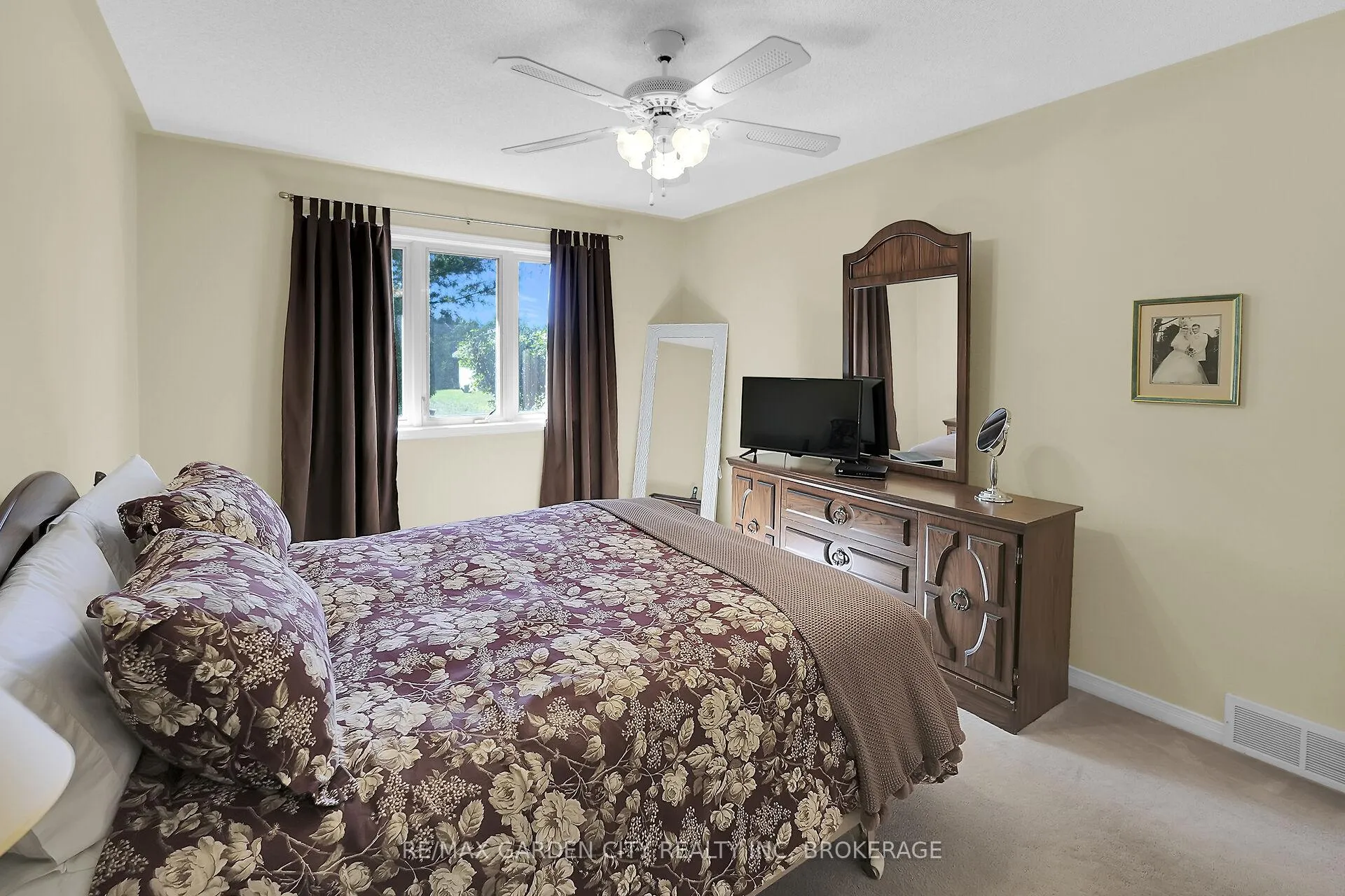 Photo 16 of 176 Beckett Crescent, Pelham, Fonthill — HOMEH