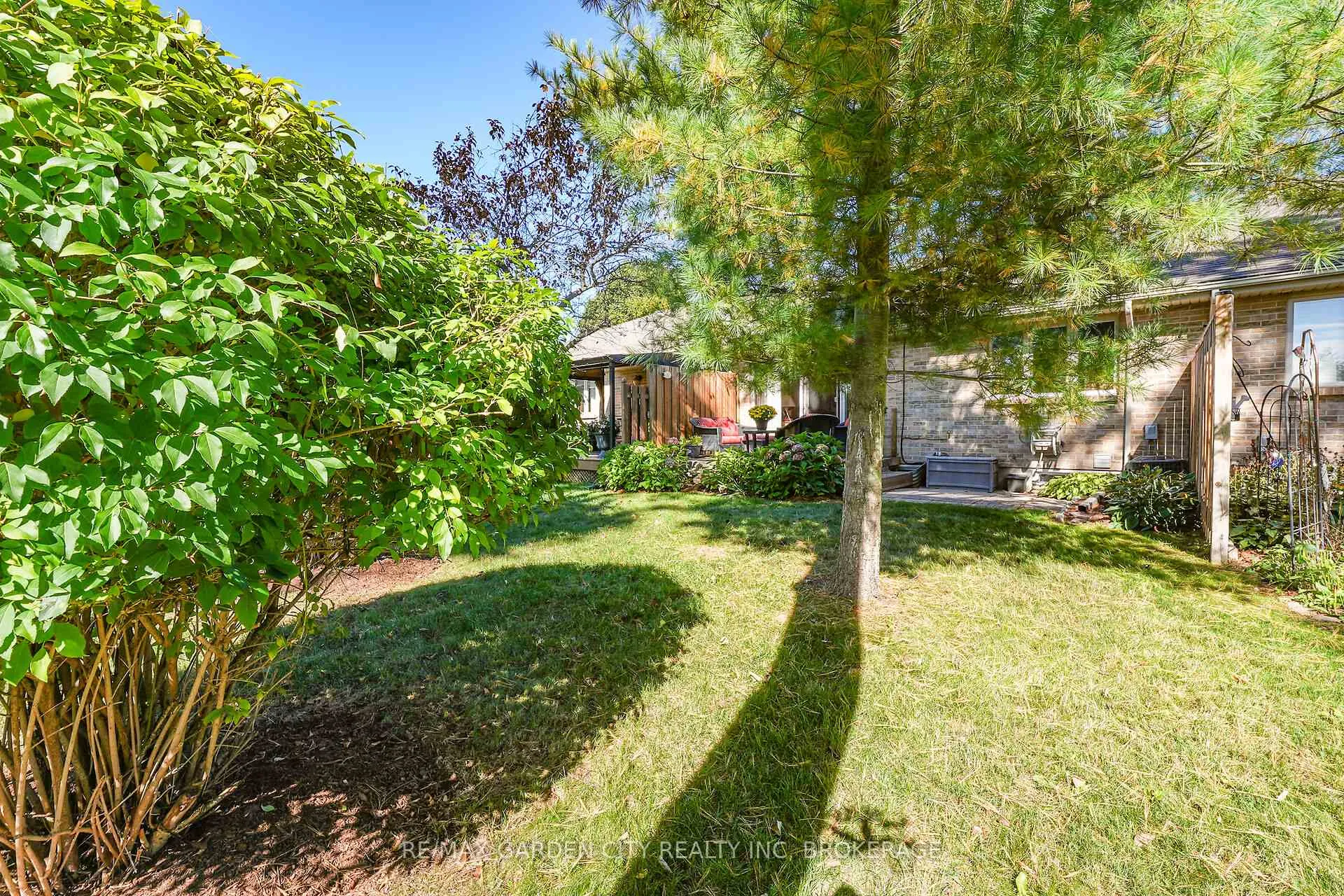 Photo 32 of 176 Beckett Crescent, Pelham, Fonthill — HOMEH