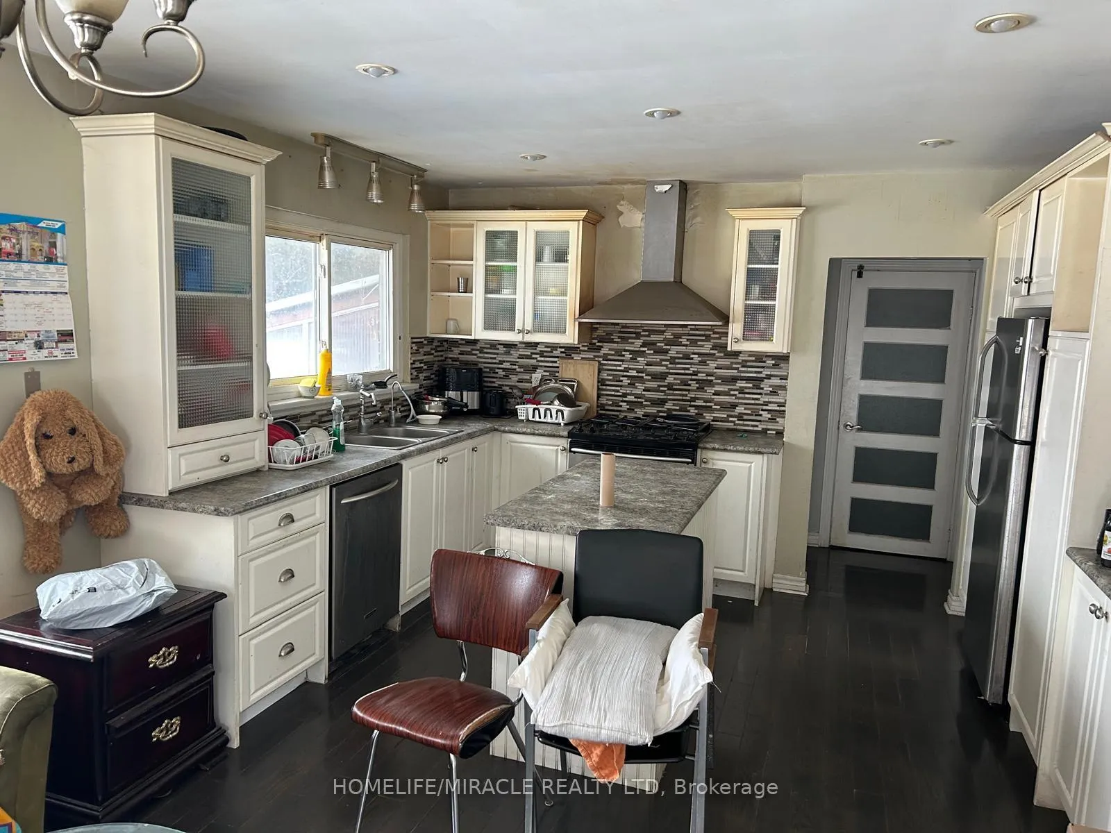 Photo 3 of 9188 Heritage Road, Brampton, Bram West — HOMEH