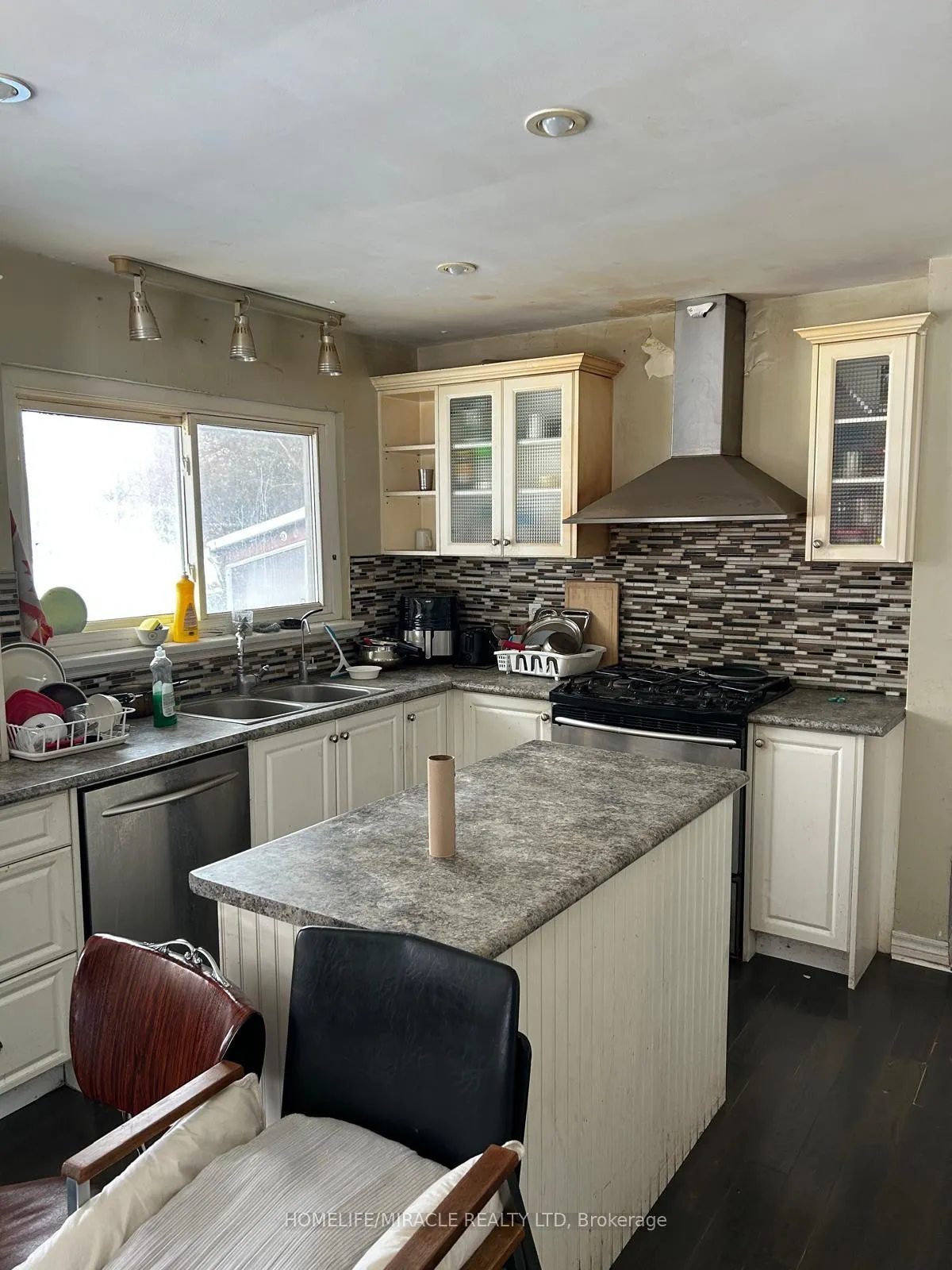 Photo 6 of 9188 Heritage Road, Brampton, Bram West — HOMEH
