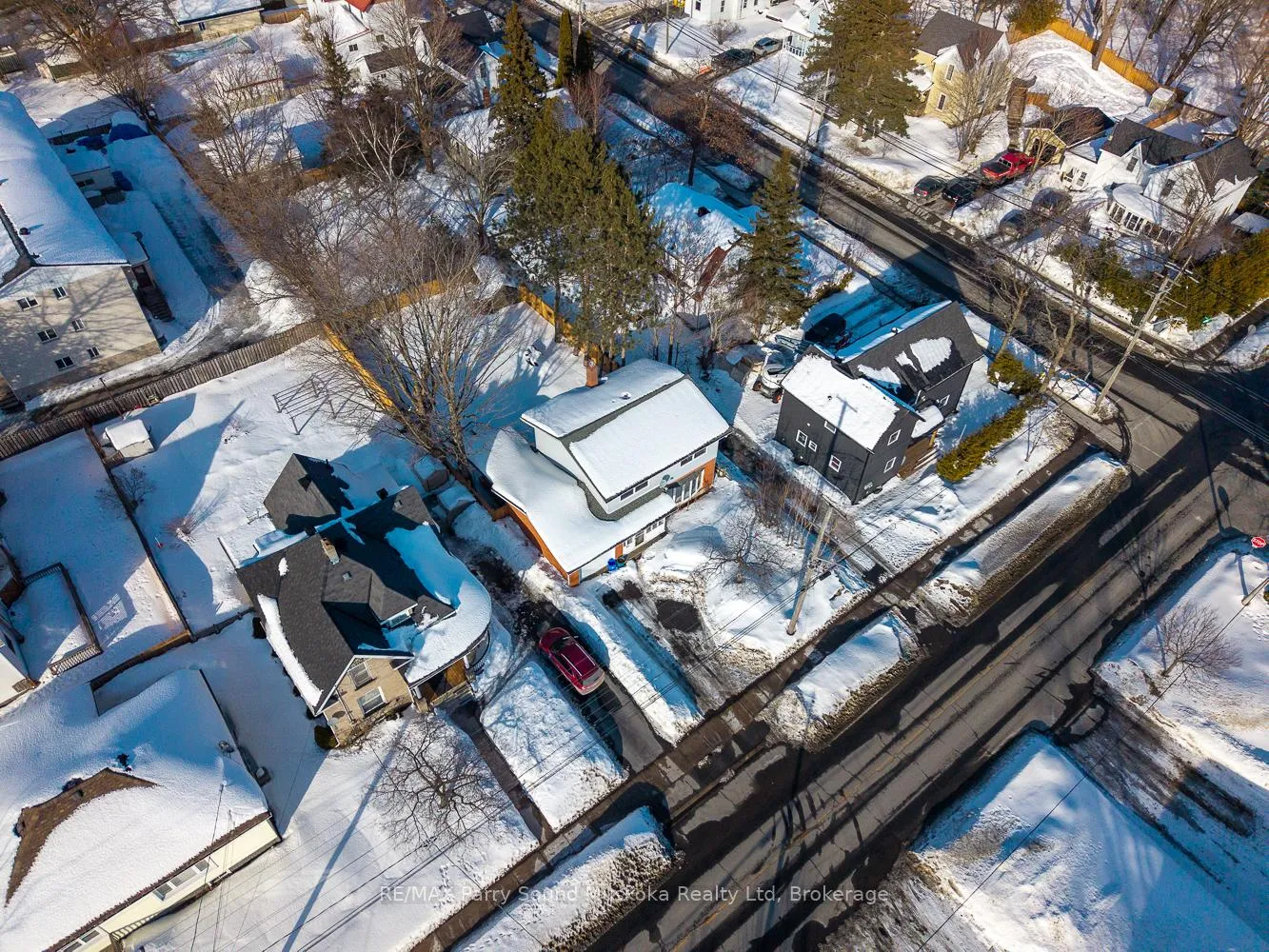 Photo 39 of 55 A Cascade Street E, Parry Sound — HOMEH