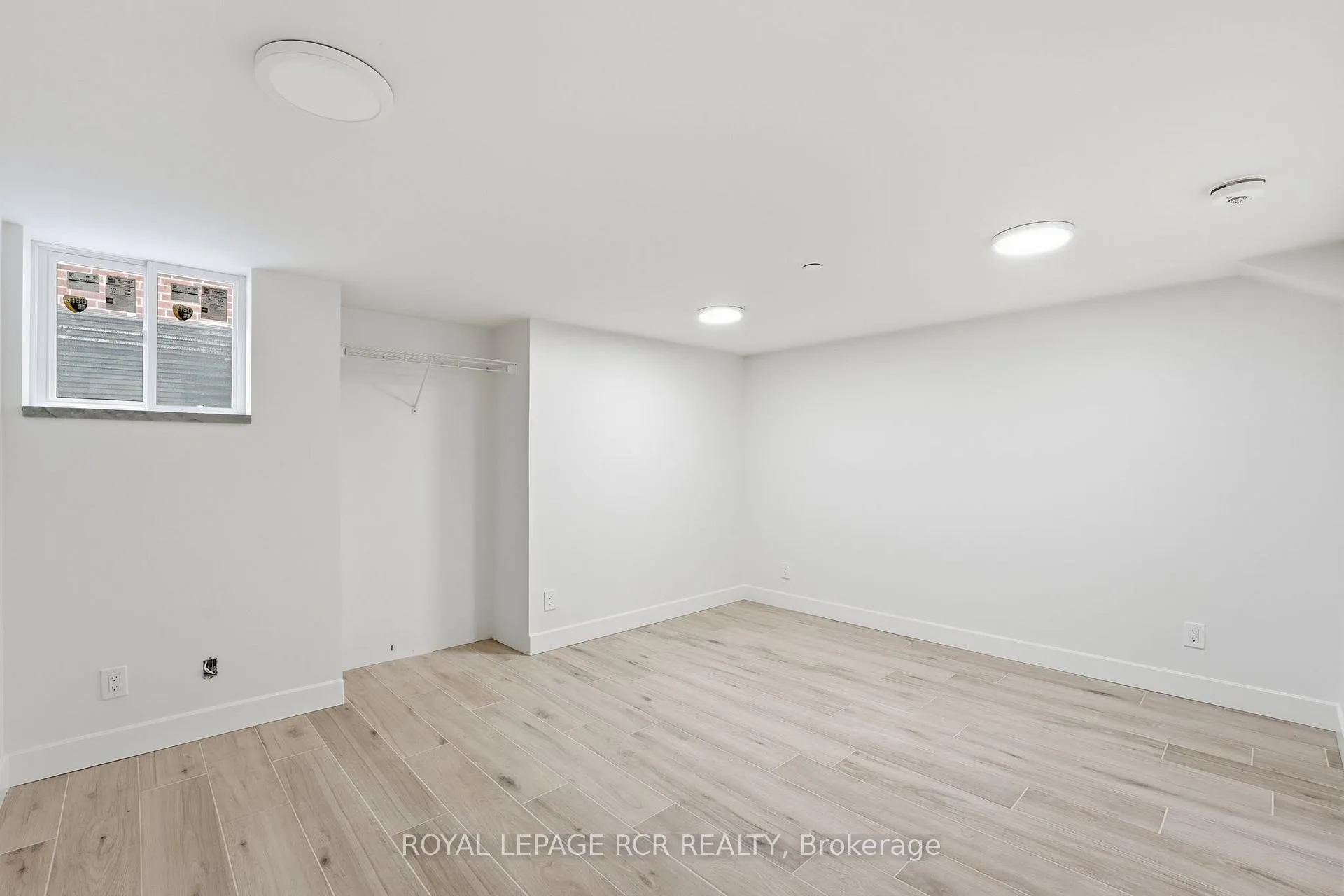 Photo 5 of 74 Old Yonge Street, Aurora, Aurora Village — HOMEH