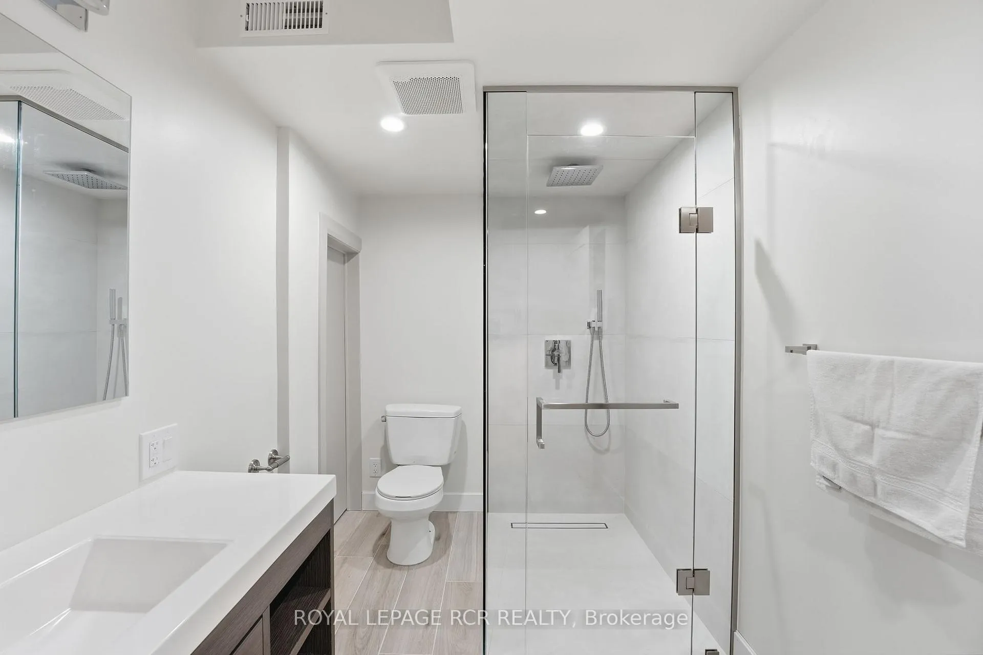 Photo 10 of 74 Old Yonge Street, Aurora, Aurora Village — HOMEH