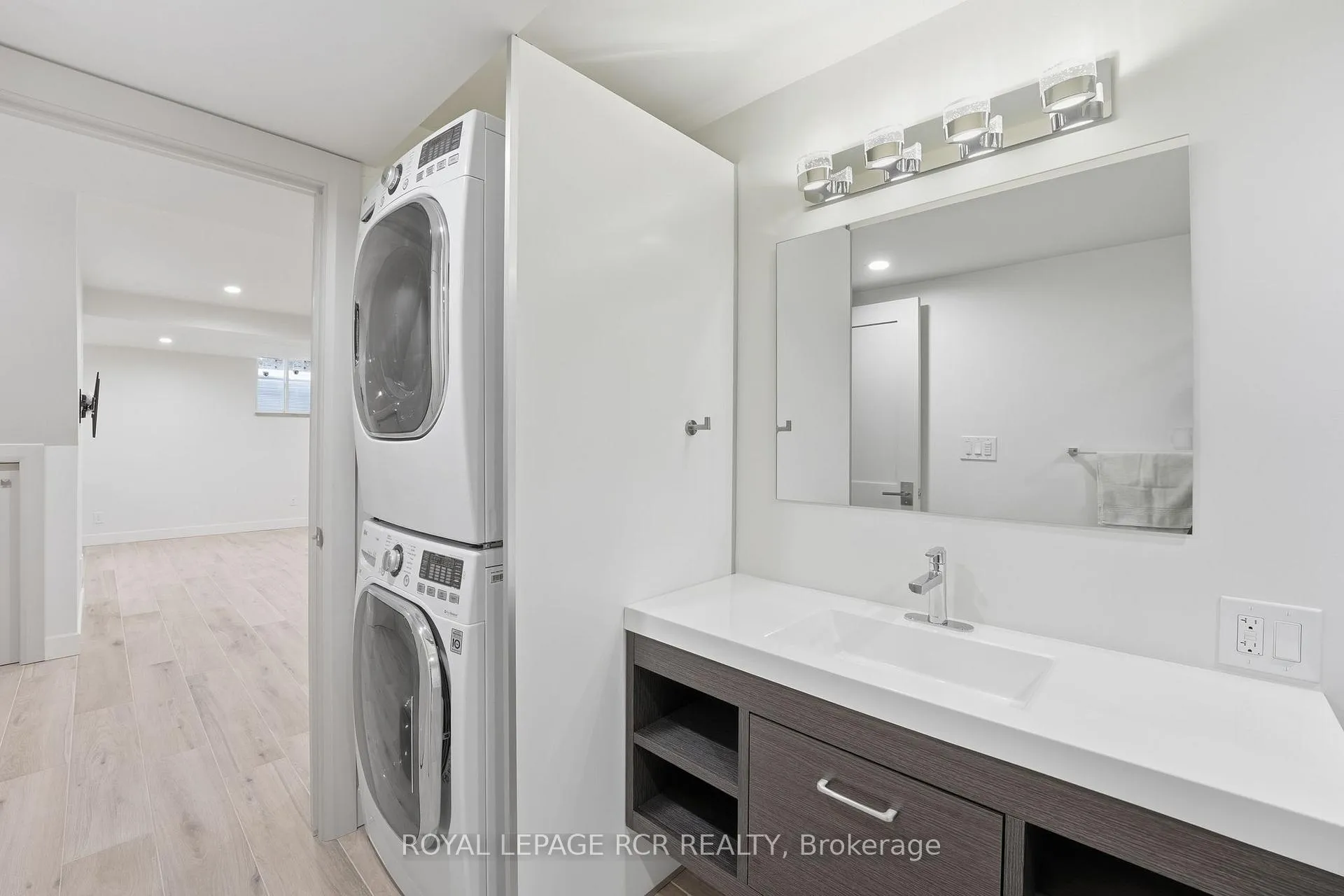 Photo 11 of 74 Old Yonge Street, Aurora, Aurora Village — HOMEH