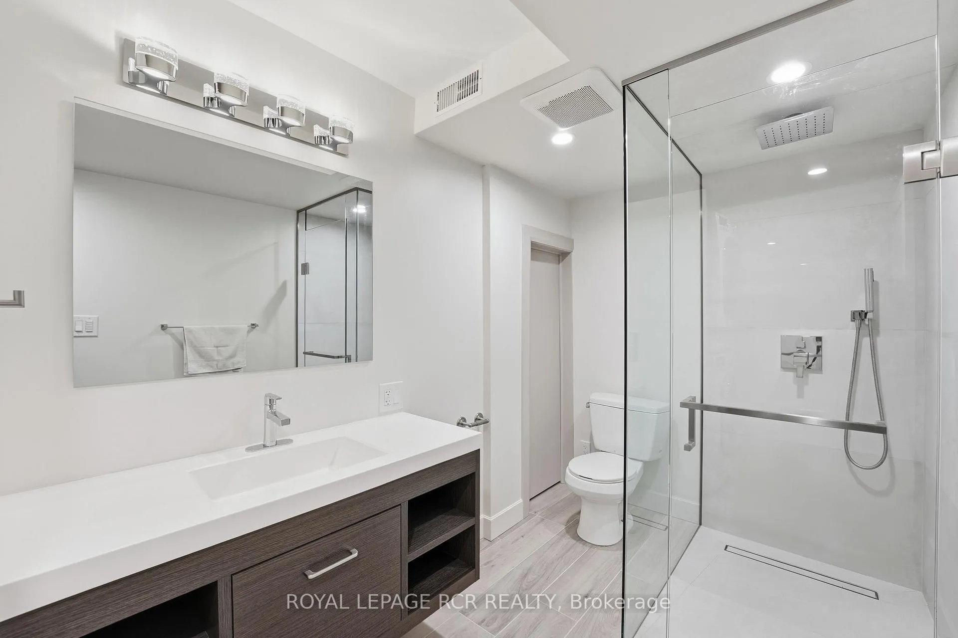 Photo 12 of 74 Old Yonge Street, Aurora, Aurora Village — HOMEH