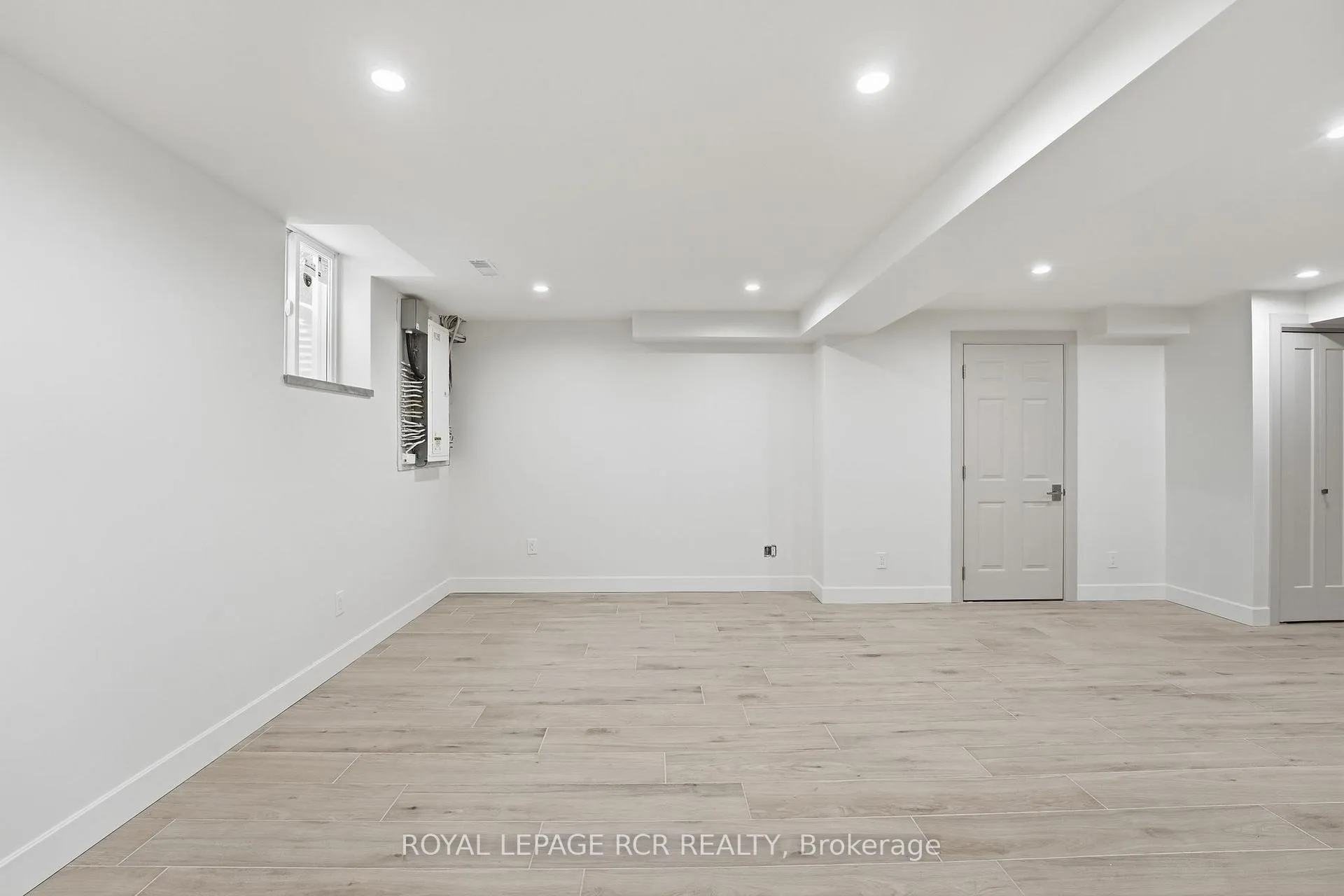 Photo 18 of 74 Old Yonge Street, Aurora, Aurora Village — HOMEH