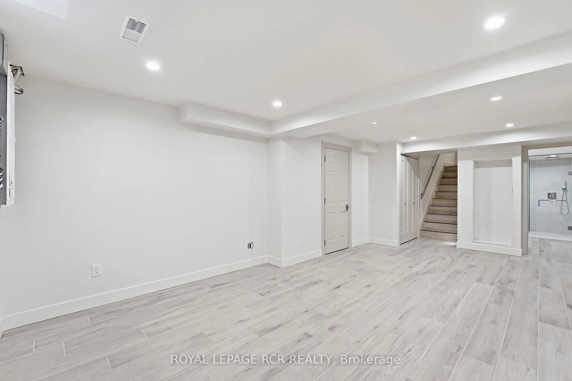 Photo 19 of 74 Old Yonge Street, Aurora, Aurora Village — HOMEH