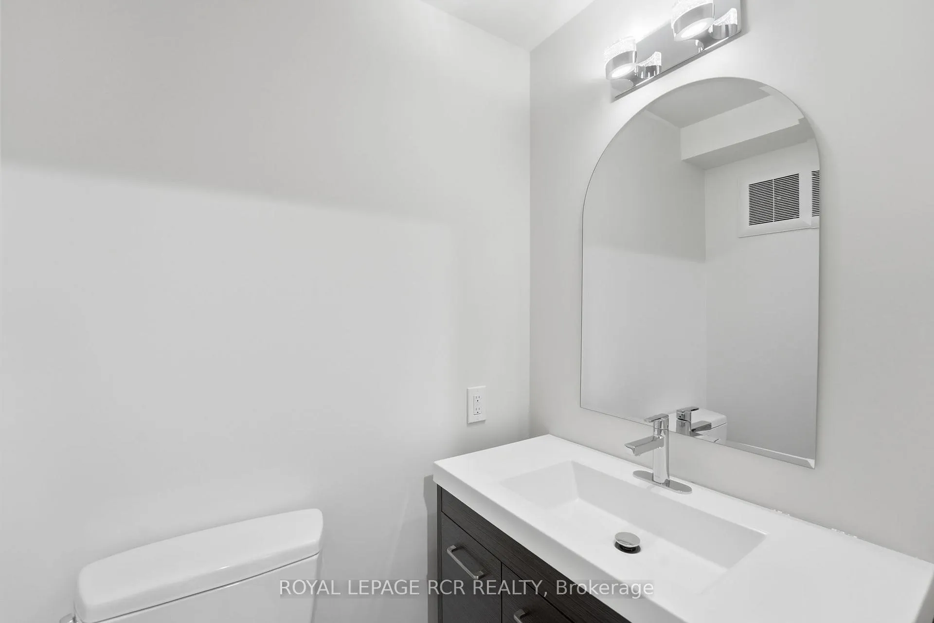 Photo 28 of 74 Old Yonge Street, Aurora, Aurora Village — HOMEH