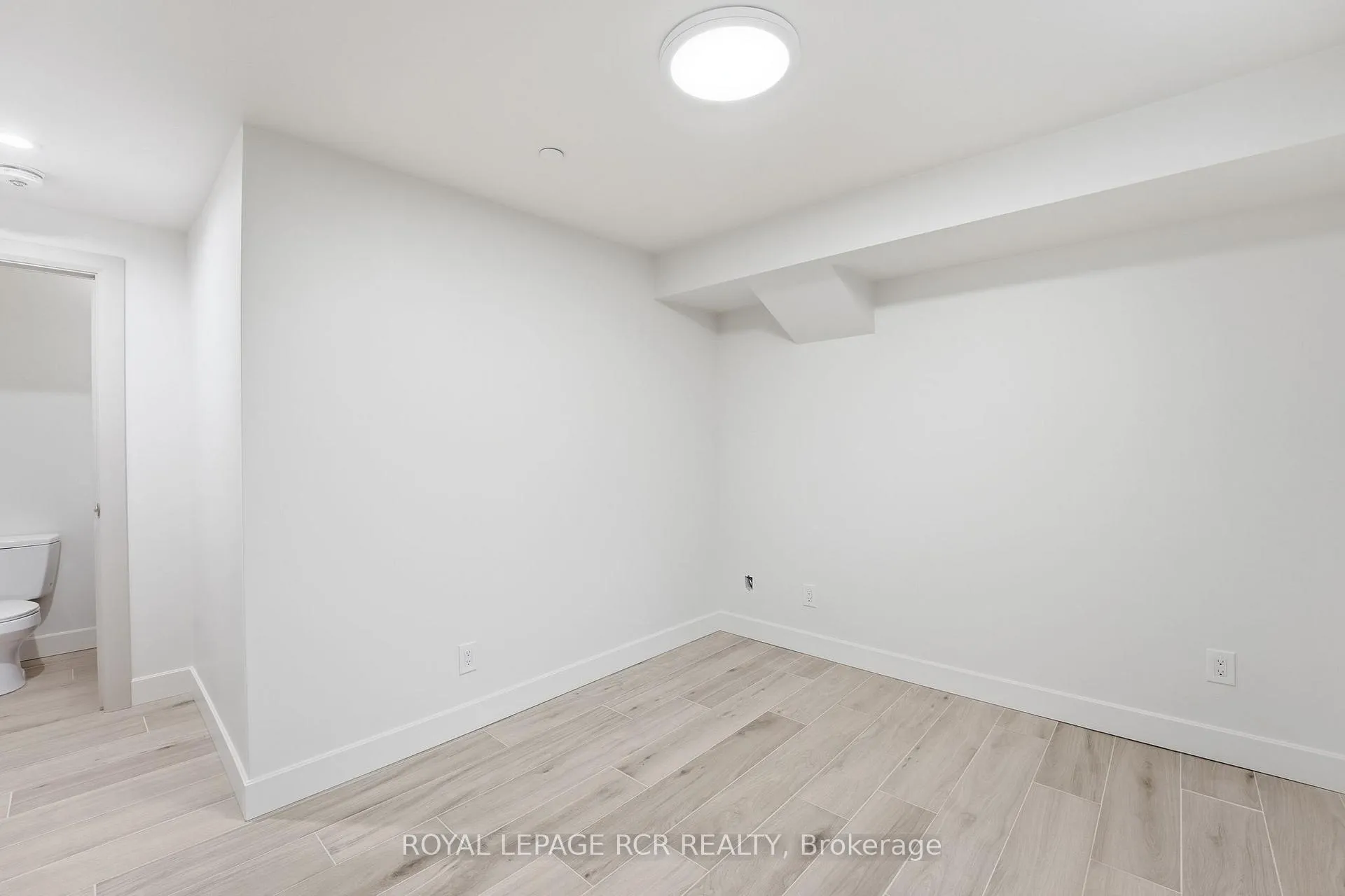 Photo 29 of 74 Old Yonge Street, Aurora, Aurora Village — HOMEH
