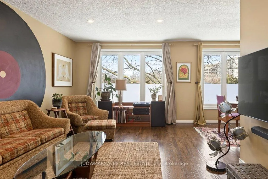 Photo 11 of 36 Hanover Place, Hamilton, Vincent — HOMEH