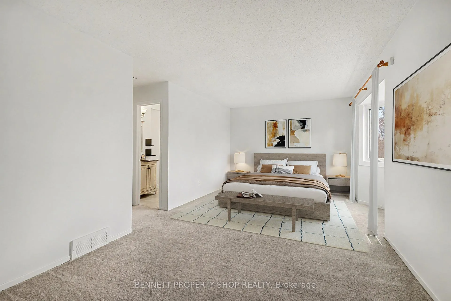 Photo 8 of 18 Shetland Way, Ottawa, Kanata - Bridlewood — HOMEH