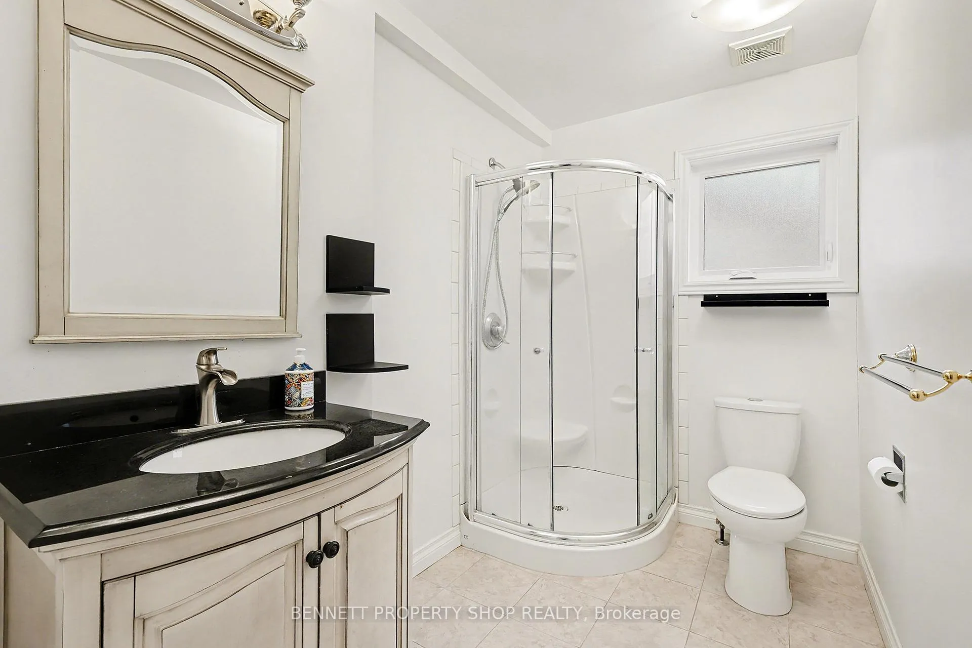 Photo 10 of 18 Shetland Way, Ottawa, Kanata - Bridlewood — HOMEH