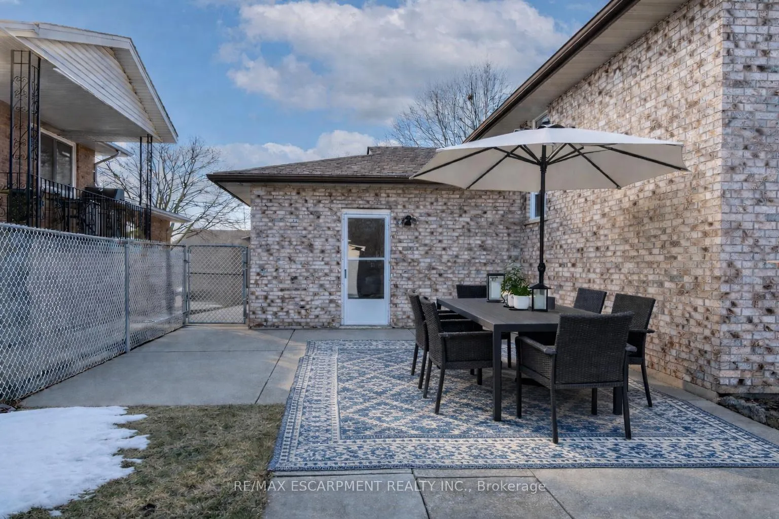 Photo 24 of 14 Eagleson Drive, St. Catharines, Carlton/Bunting — HOMEH