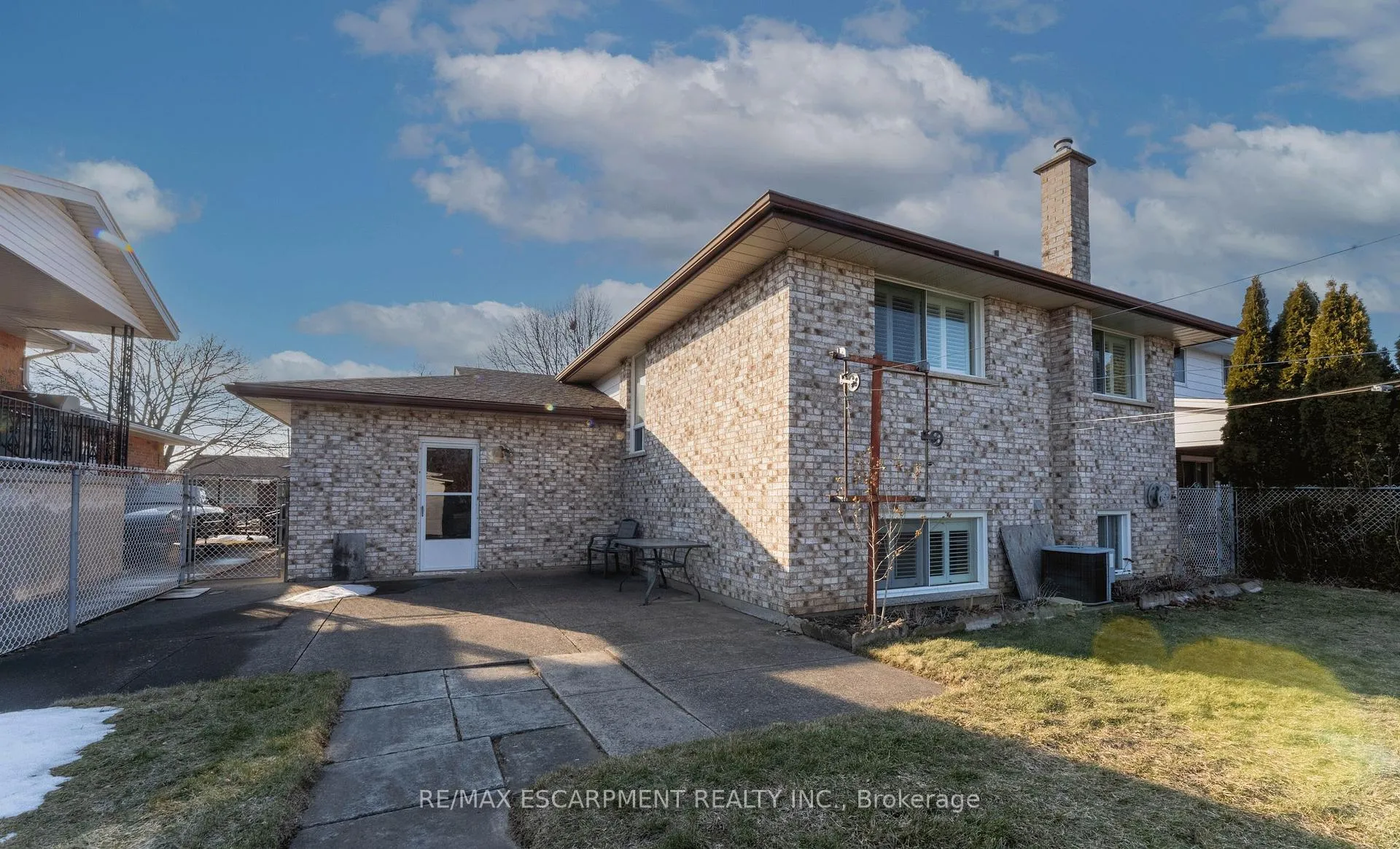 Photo 25 of 14 Eagleson Drive, St. Catharines, Carlton/Bunting — HOMEH
