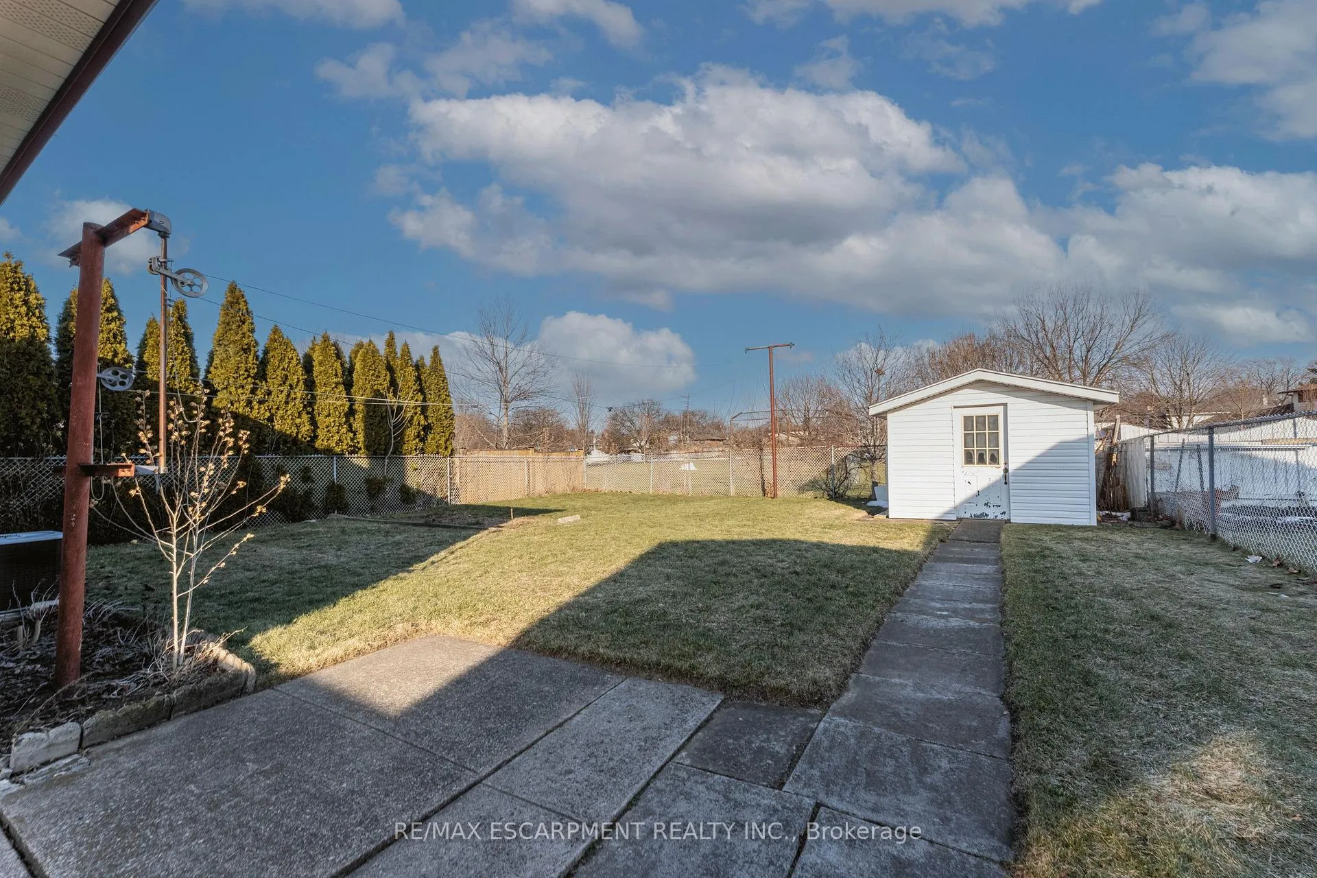 Photo 26 of 14 Eagleson Drive, St. Catharines, Carlton/Bunting — HOMEH