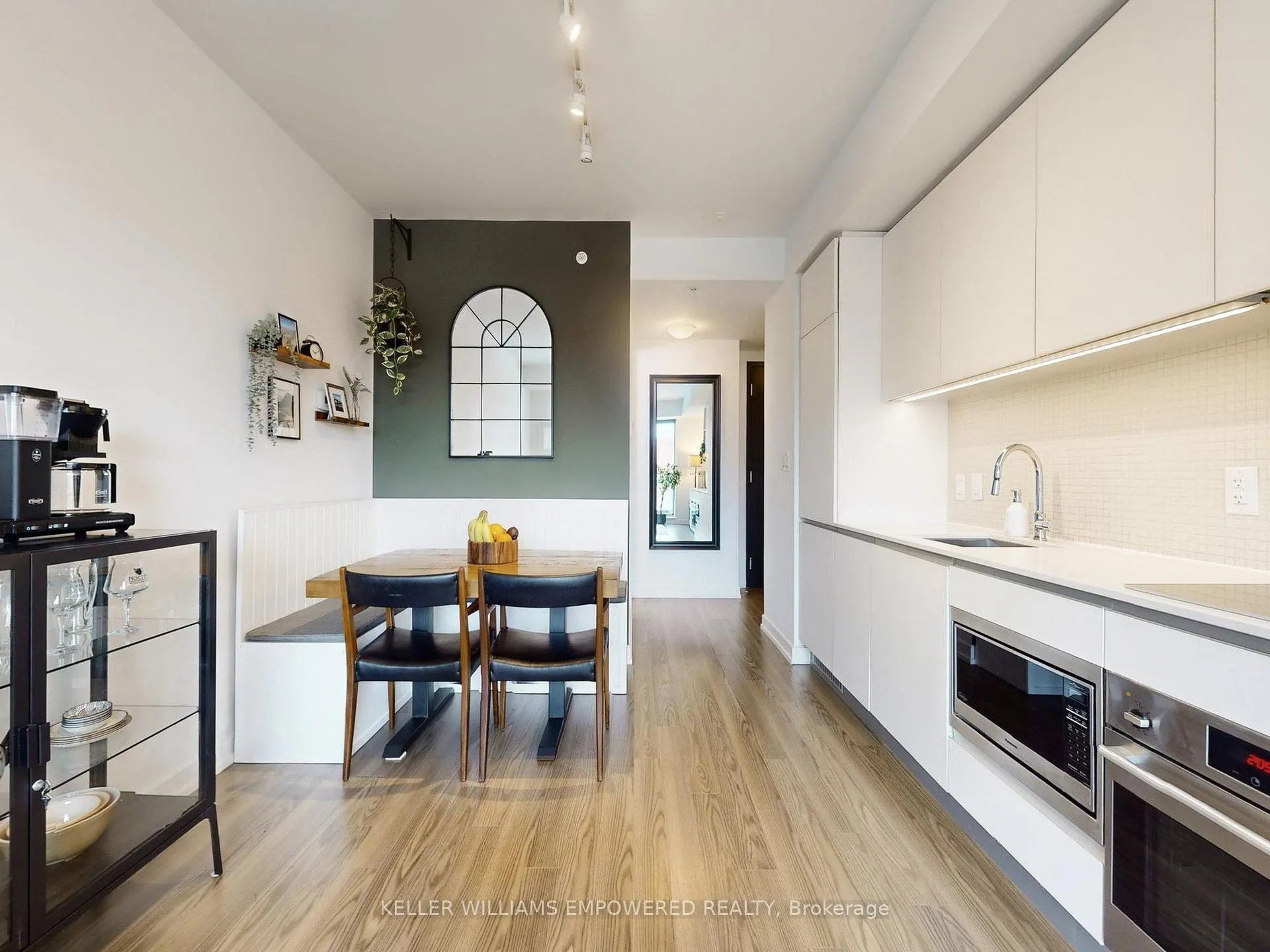 Photo 15 of Unit 307, 377 Madison Avenue, Toronto, Casa Loma — HOMEH