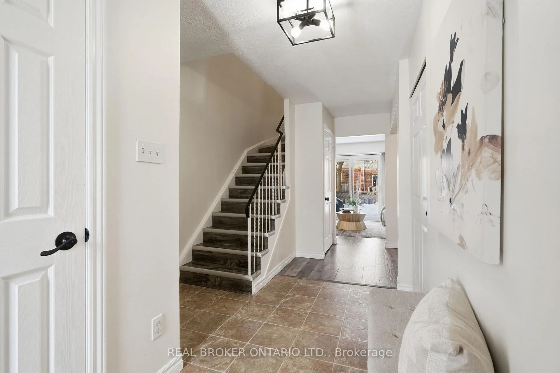 Photo 4 of Unit 11, 325 William Street, Shelburne — HOMEH